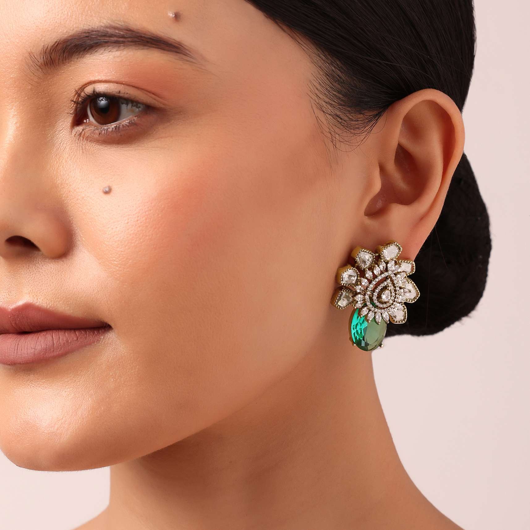 Silver Multicolor Oversized Kundan Floral Studs - Image 2