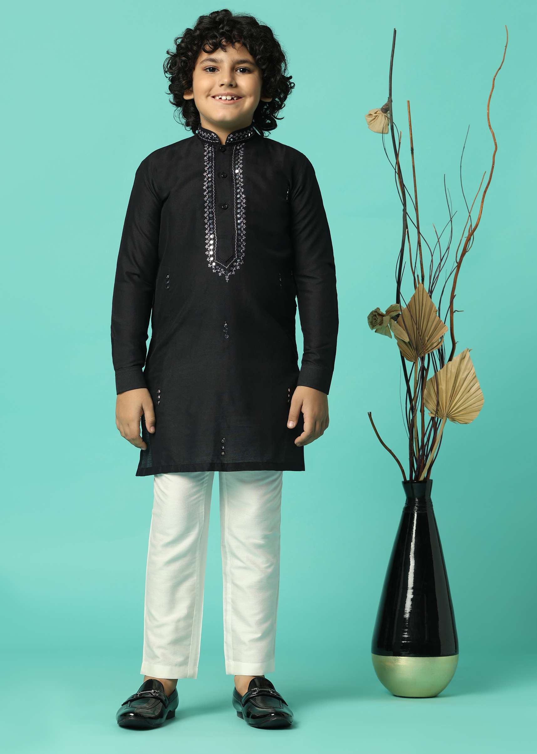 Stylish Black Festive Embroidered Kurta Set For Boys - Image 3