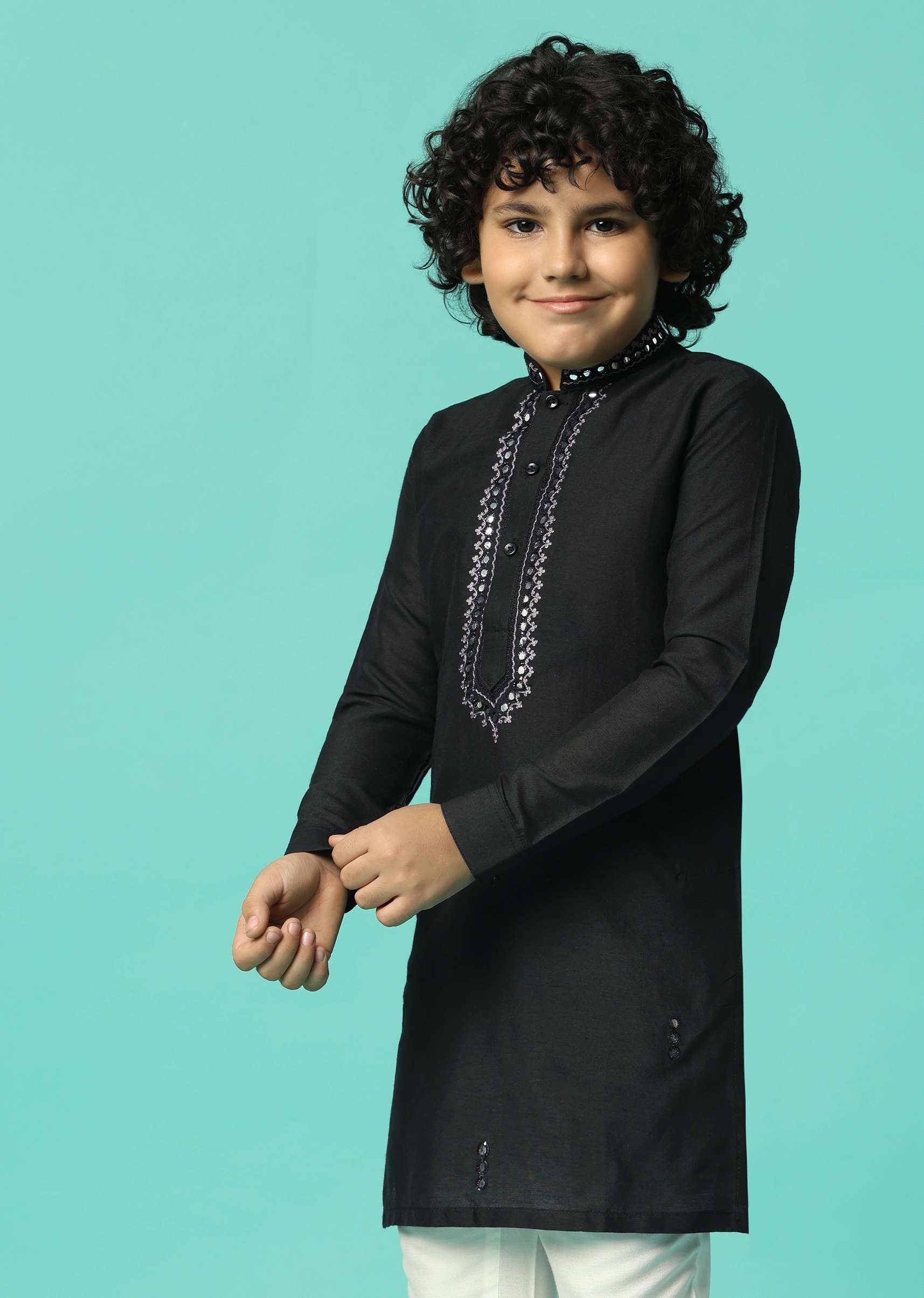 Stylish Black Festive Embroidered Kurta Set For Boys - Image 4