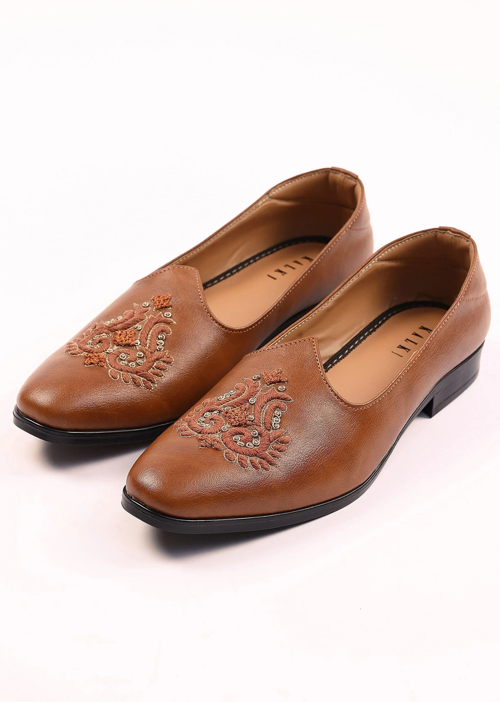 Tan Brown Jutti With Handwork - Image 3