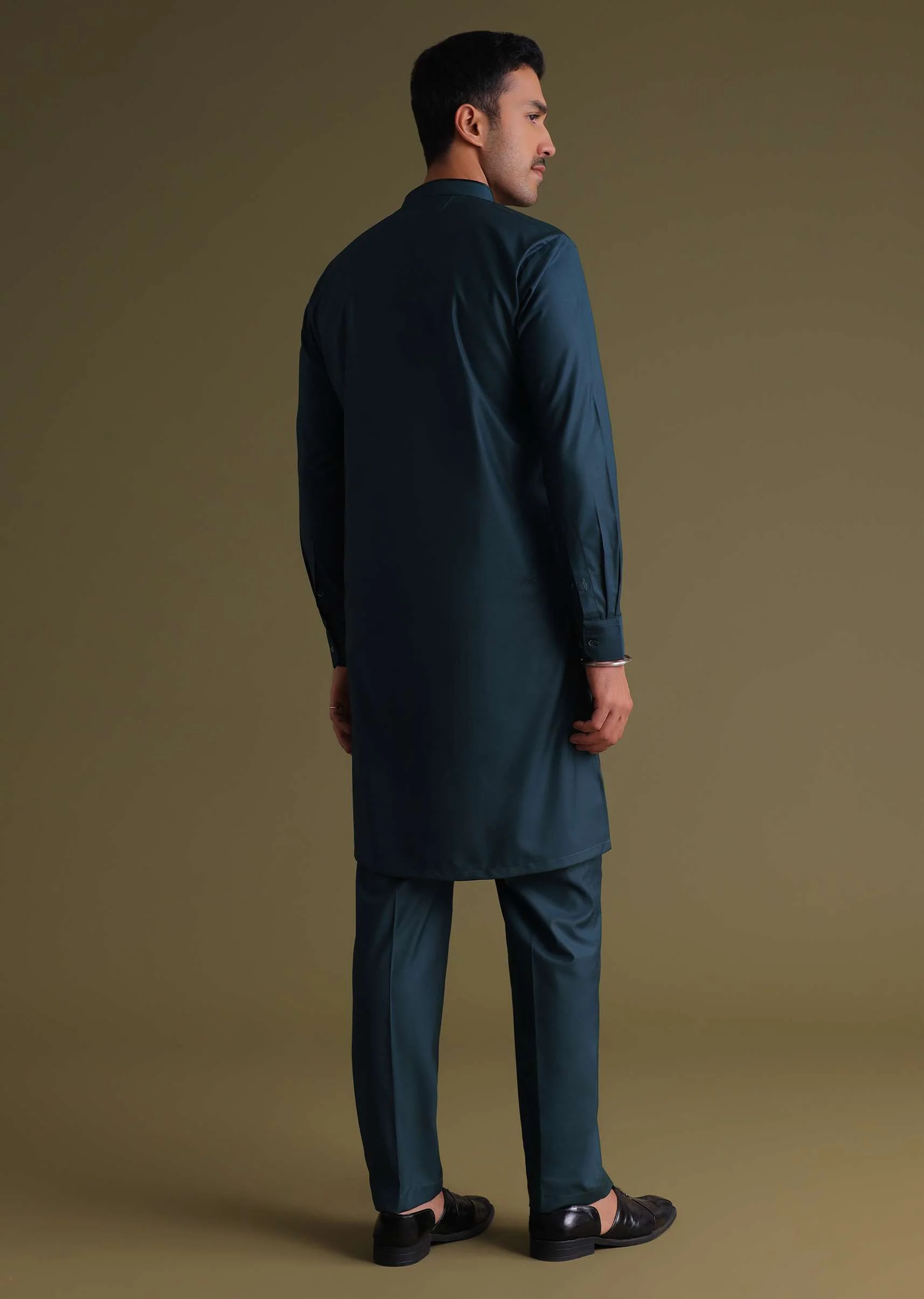 Teal Blue Pathani Kurta Set In Rayon With A Black Patch On Shoulder With Embroidery - Image 5