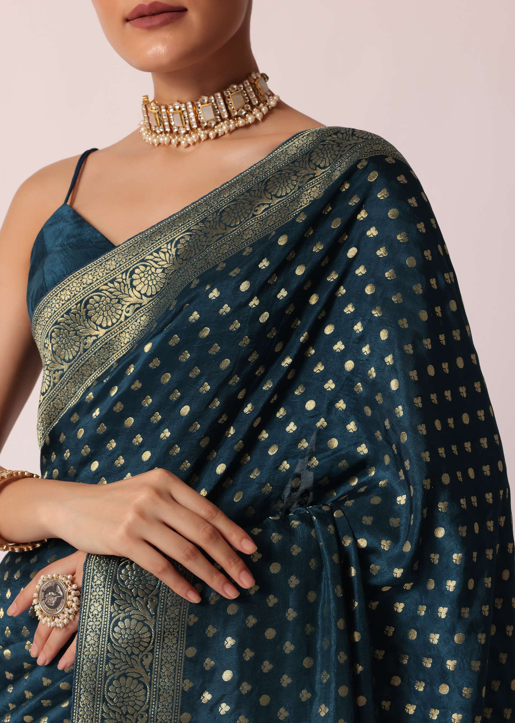 Teal Dola Silk Saree With Woven Zari Pallu And Unstitched Blouse Piece - Image 2