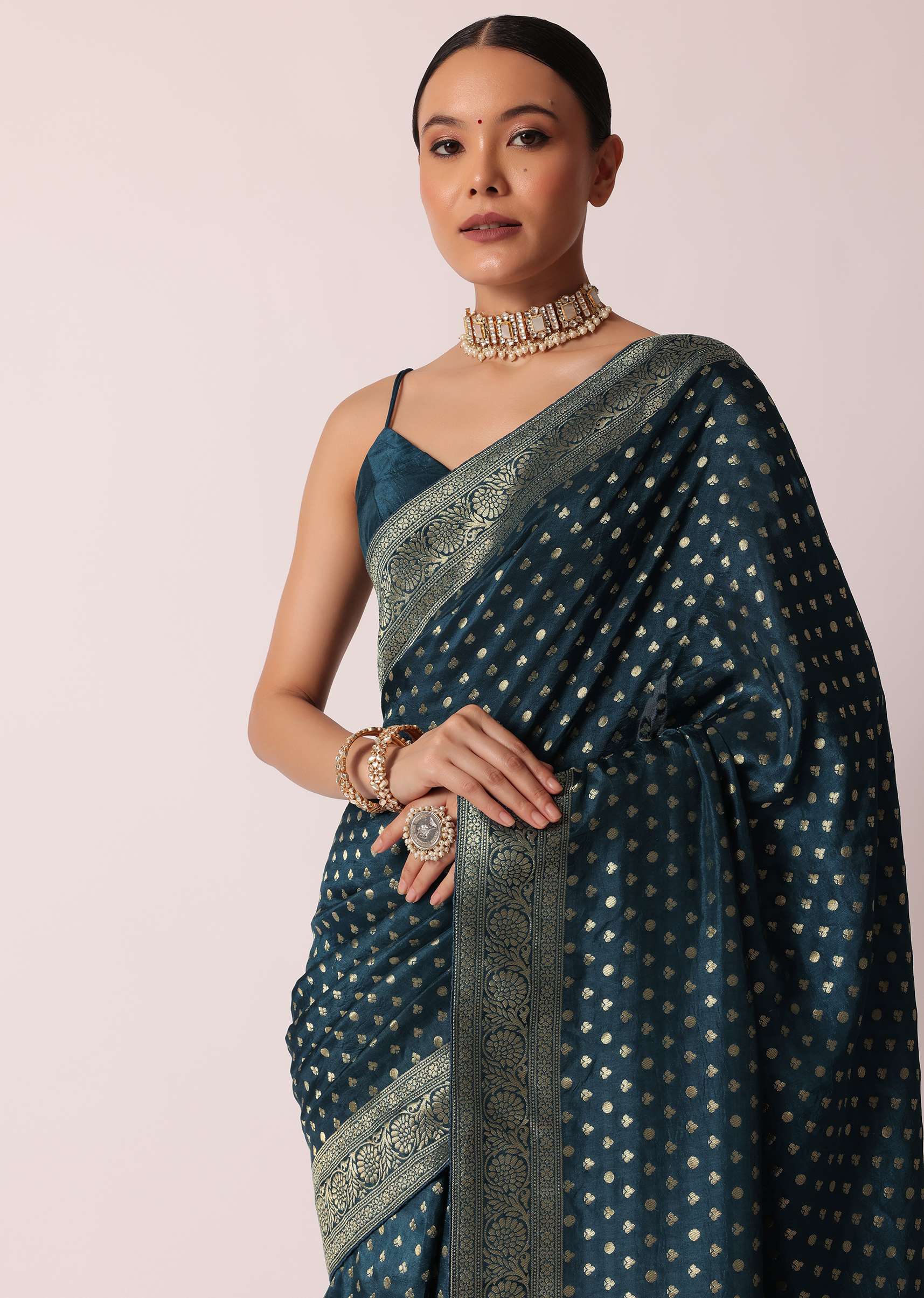 Teal Dola Silk Saree With Woven Zari Pallu And Unstitched Blouse Piece - Image 5