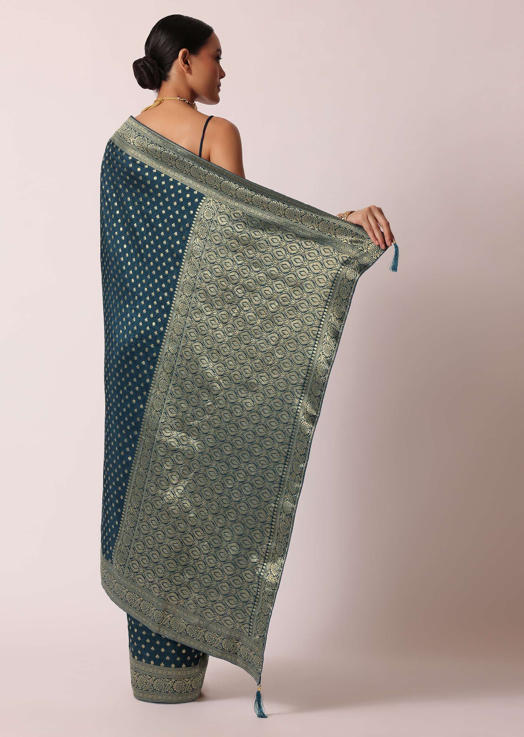 Teal Dola Silk Saree With Woven Zari Pallu And Unstitched Blouse Piece - Image 6