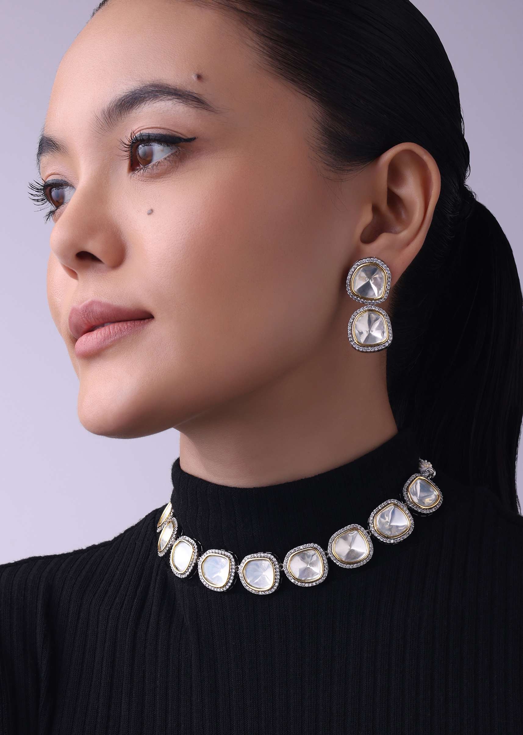 Two Tone Moissanite Kundan Short Necklace Set - Image 4