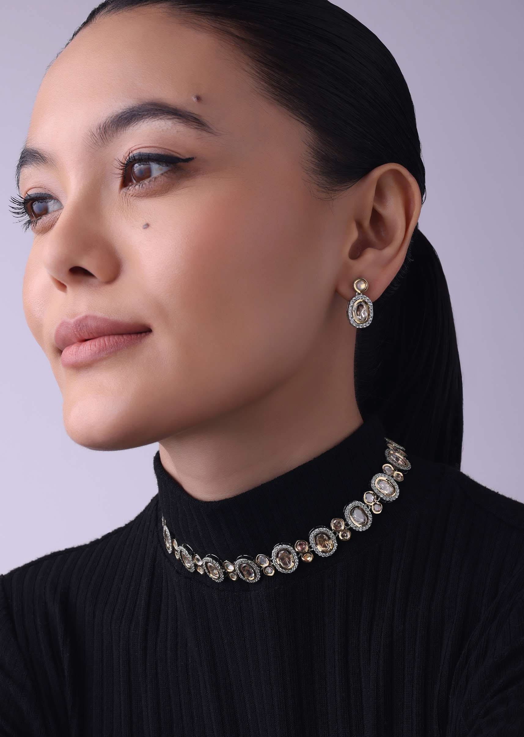 Two Tone Moissanite Kundan Short Necklace Set In Mix Metal - Image 2