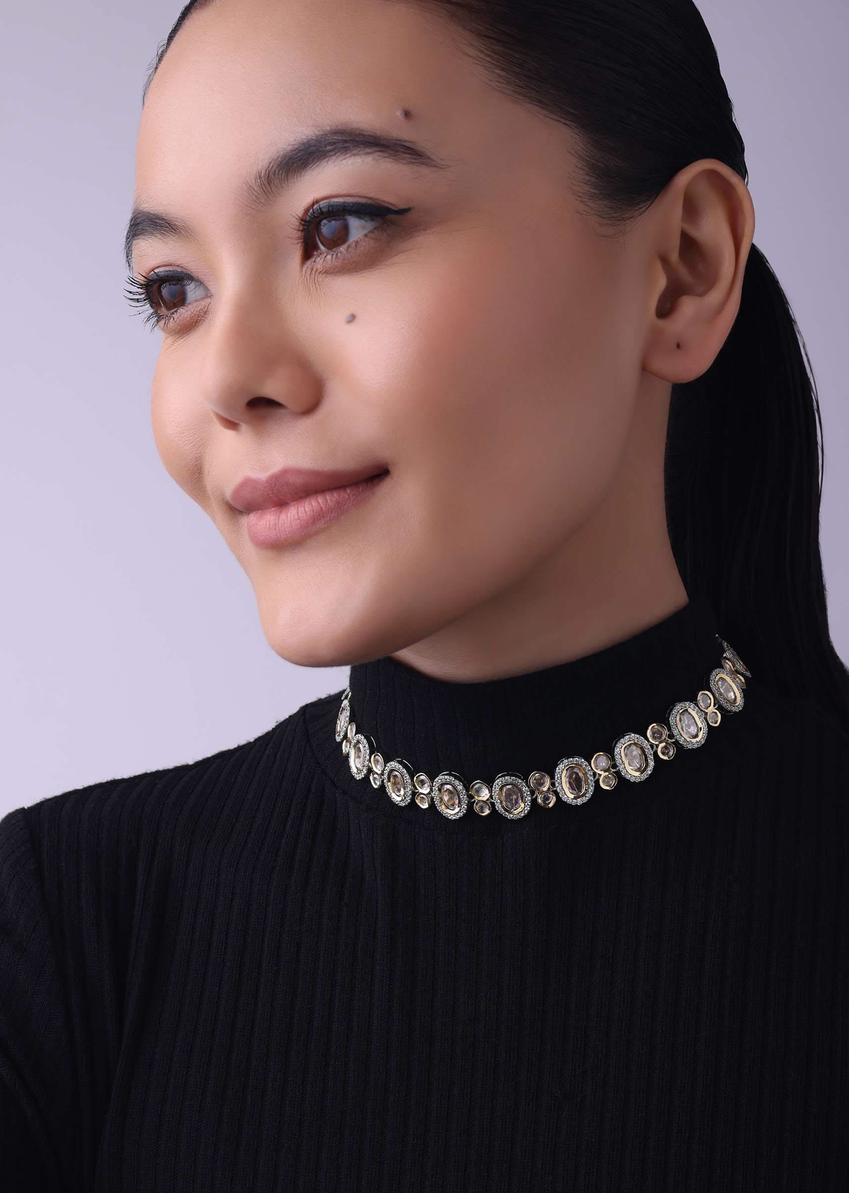 Two Tone Moissanite Kundan Short Necklace Set In Mix Metal - Image 4