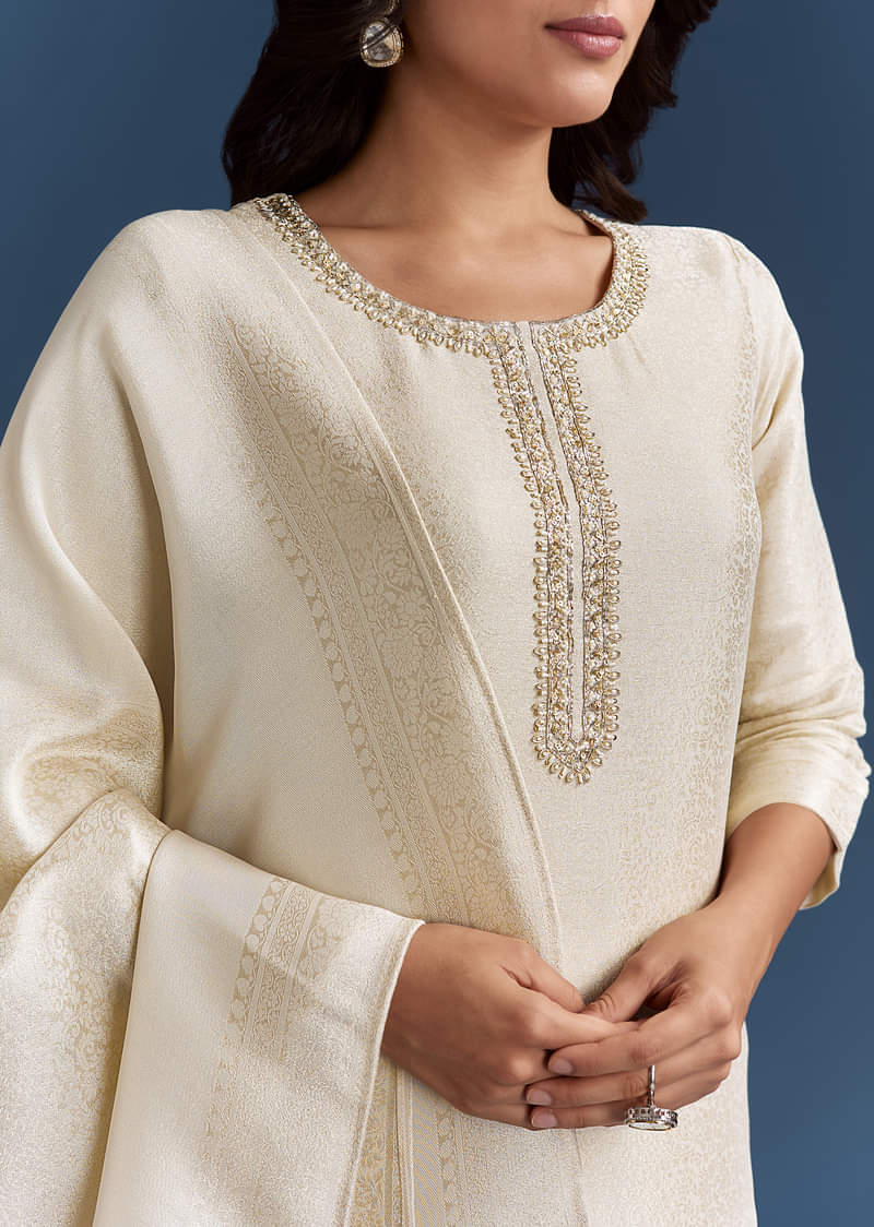 White Banarasi Tissue Kurta Set With Zardosi Neckline - Image 2