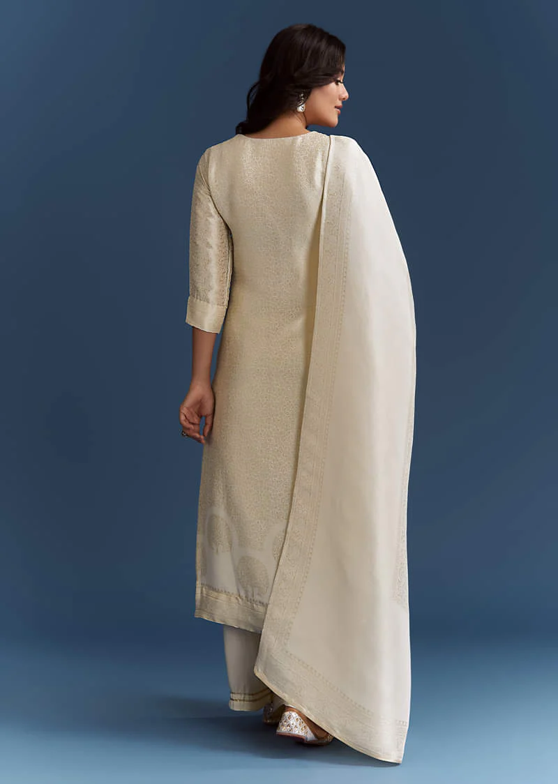 White Banarasi Tissue Kurta Set With Zardosi Neckline - Image 5