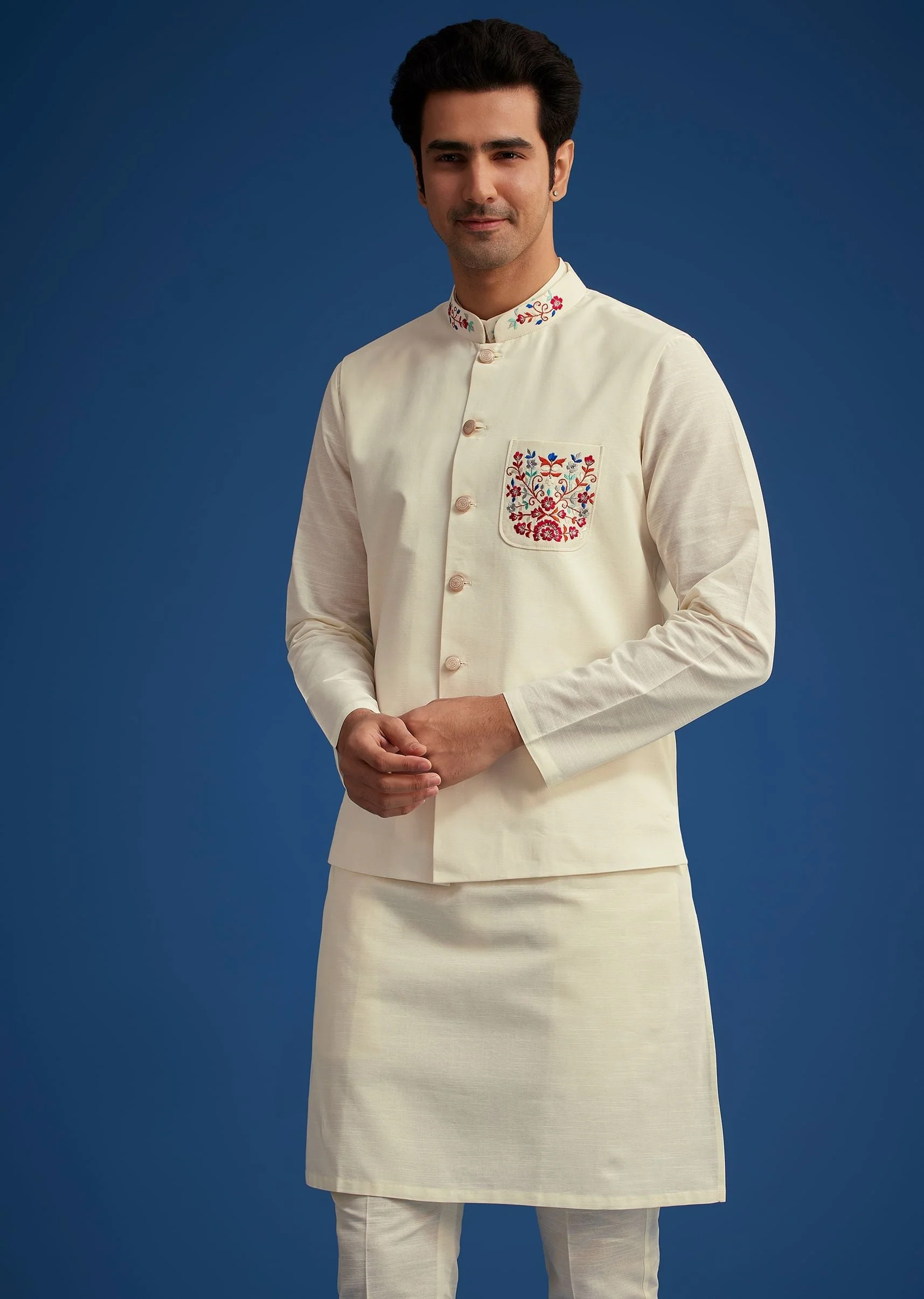White Cotton Kurta Set With Embroidered Pocket And Collar - Image 4