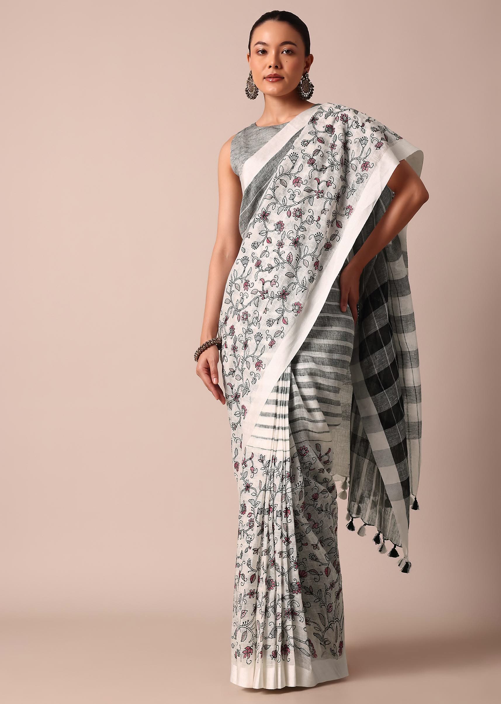 White Cotton Linen Floral Thread Embroidered Saree With Unstitched Blouse Piece - Image 3