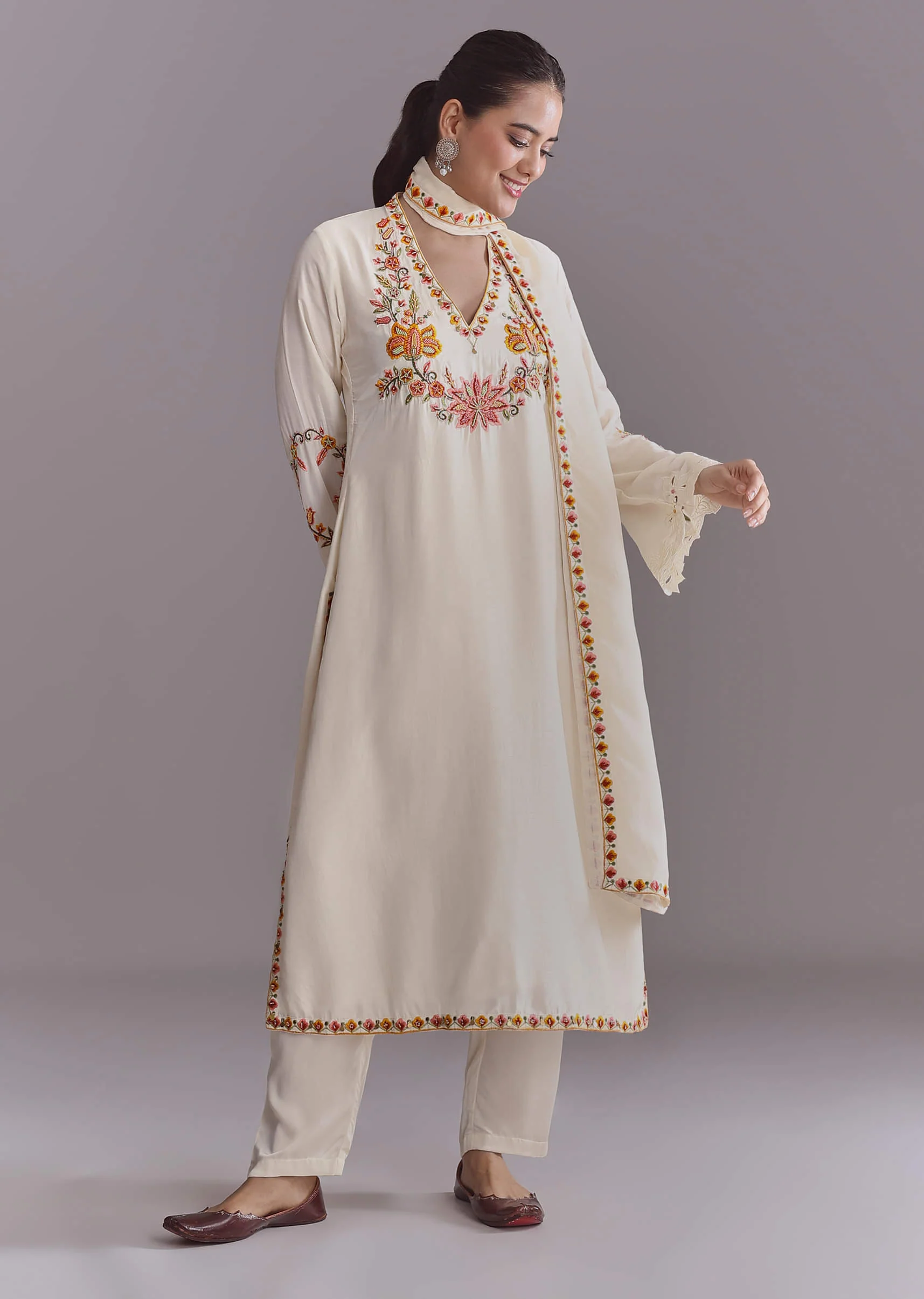 White Crepe Kurta Set With Multicolour Resham Work - Image 3