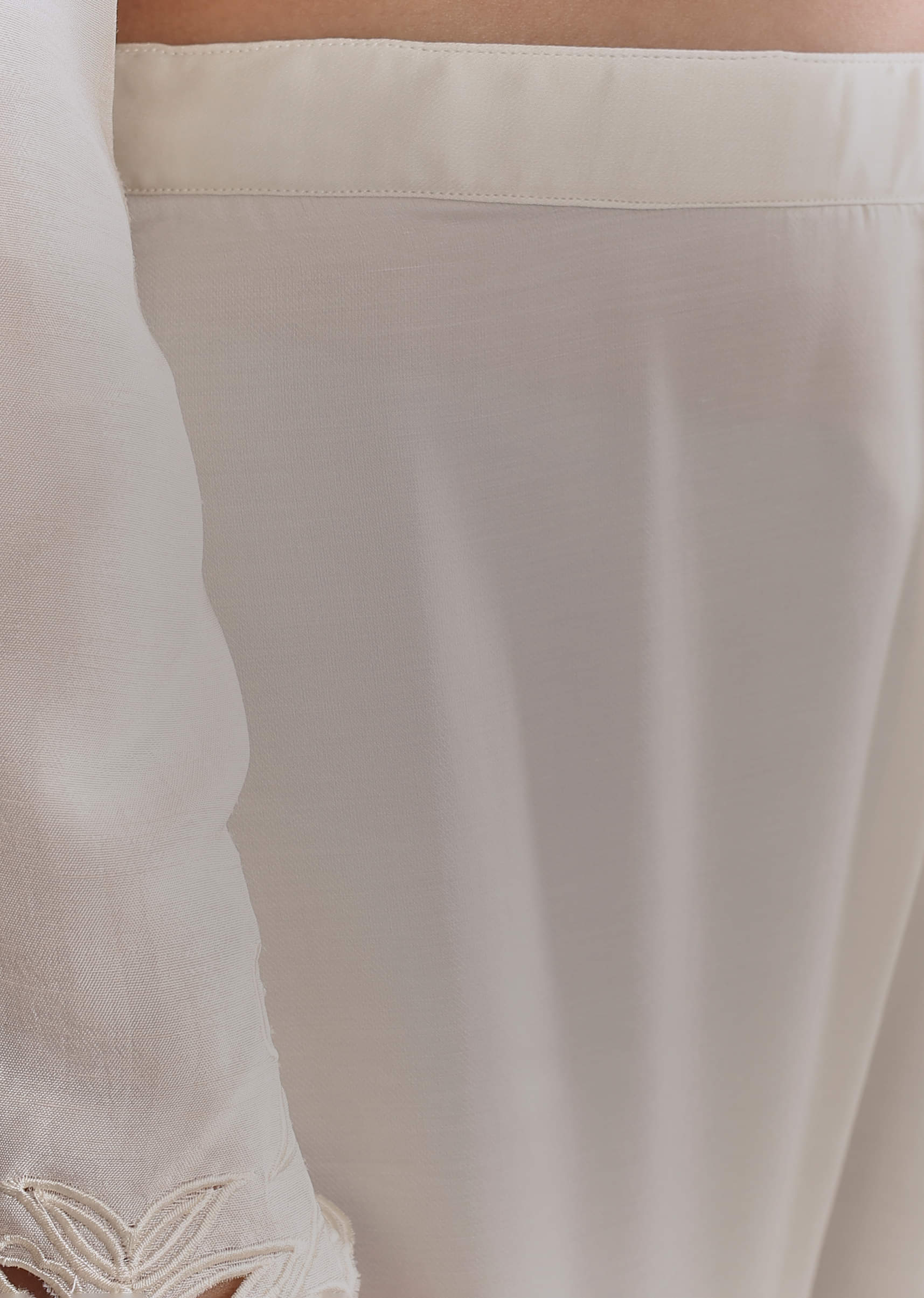 White Crepe Kurta Set With Multicolour Resham Work - Image 6