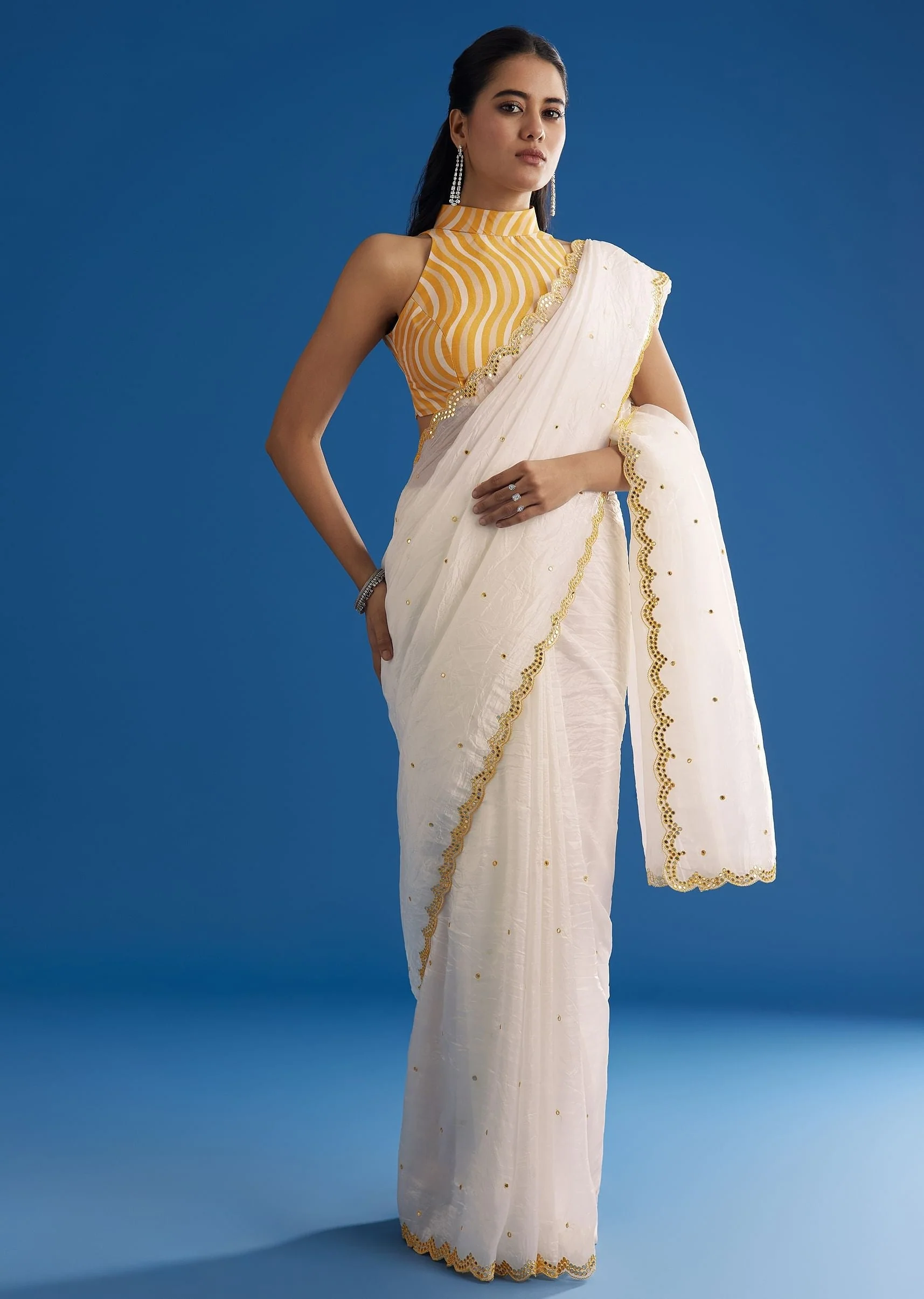 White Crepe Silk Saree With Mirror Scallop Contrast Border And Yellow Blouse - Image 3