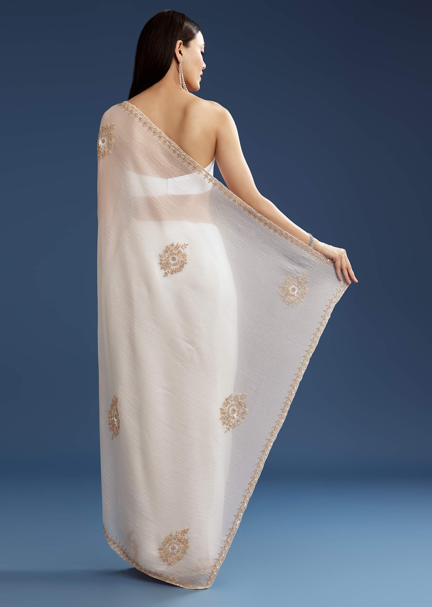 White Crushed Tissue Cutdana And Sequin Embroidered Saree - Image 6