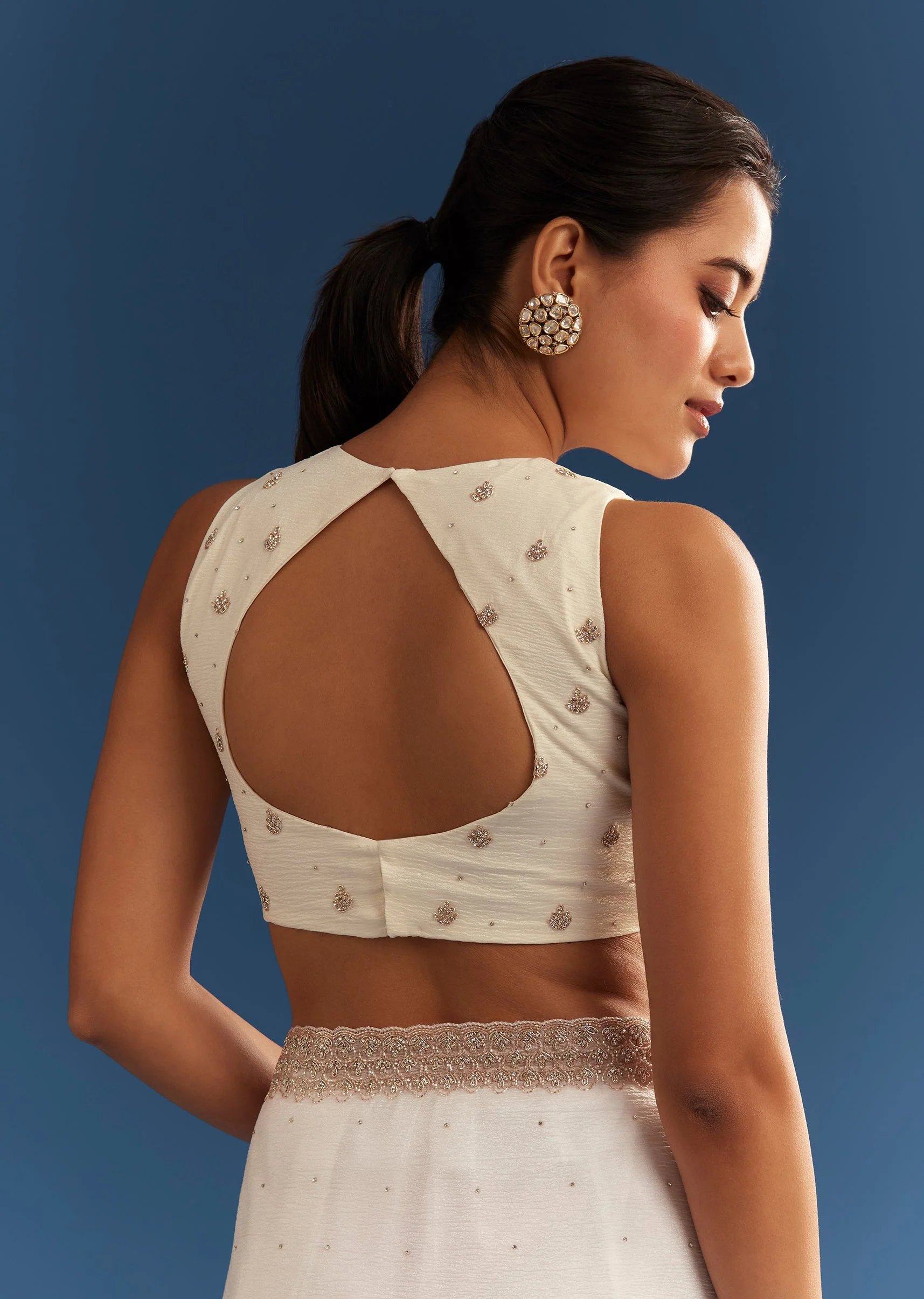 White Crushed Tissue Cutdana Embroidered Saree - Image 8