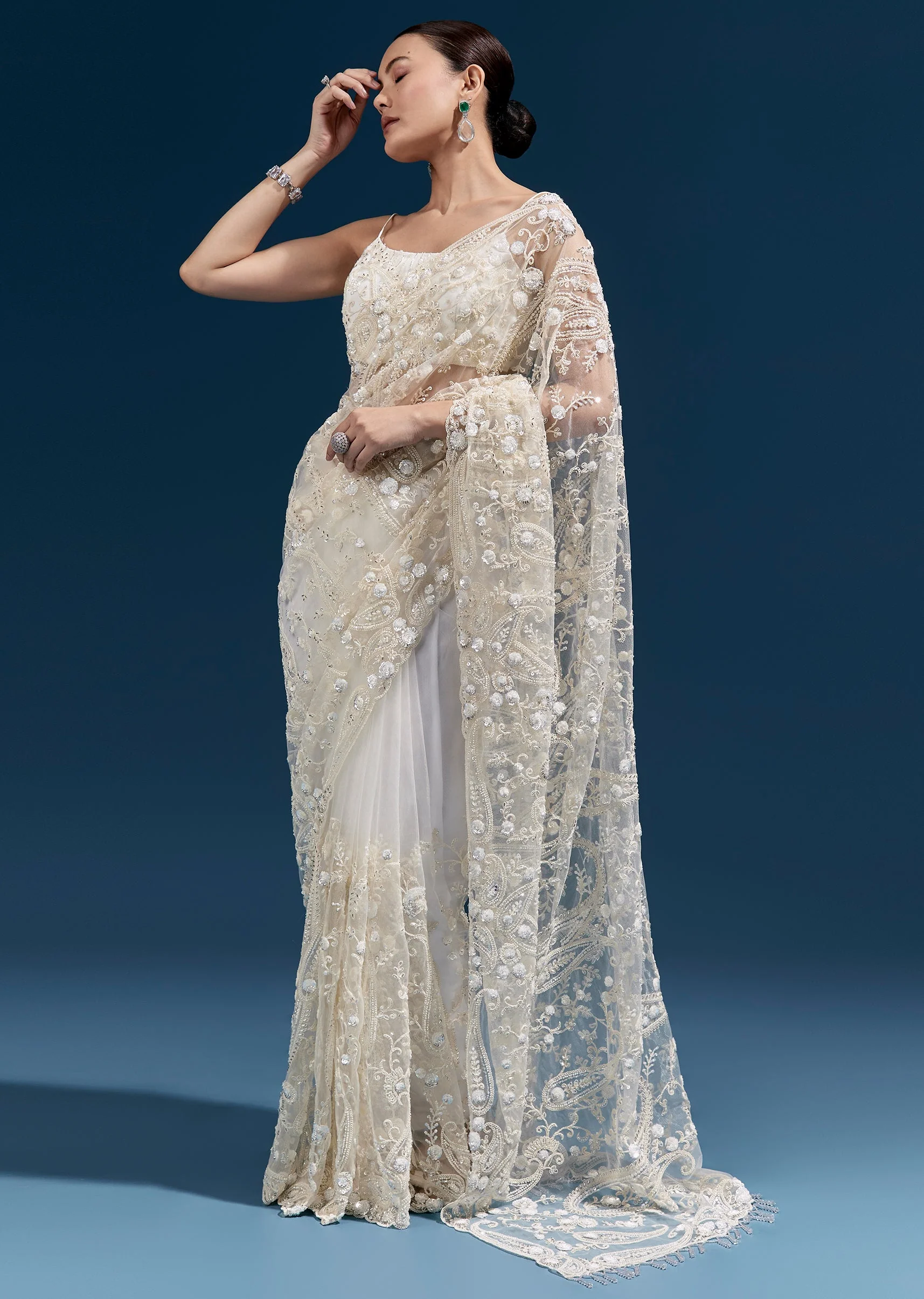 White Floral Heavy Embroidered Net Saree With Tasselled Pallu - Image 3