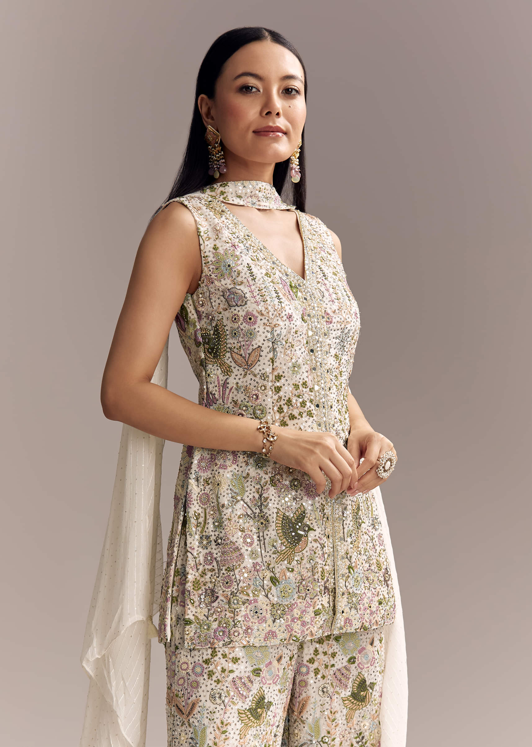 White Georgette Palazzo Suit With Sequins And Resham Embroidery - Image 4