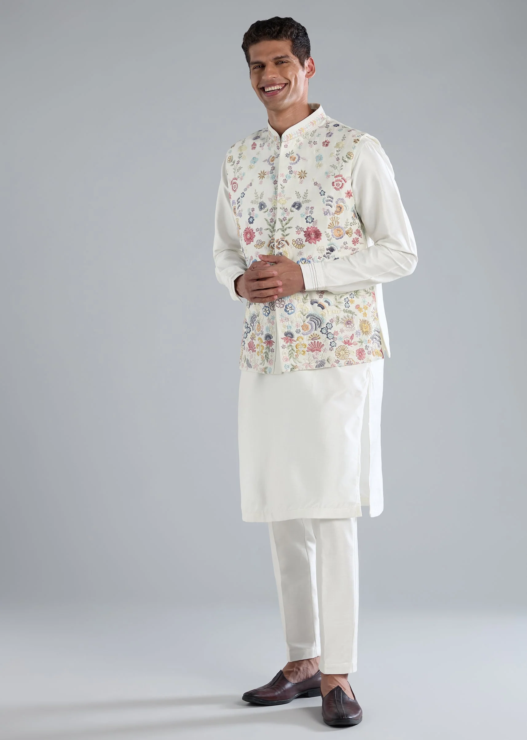 White Kurta Jacket Set With Thread Resham Work