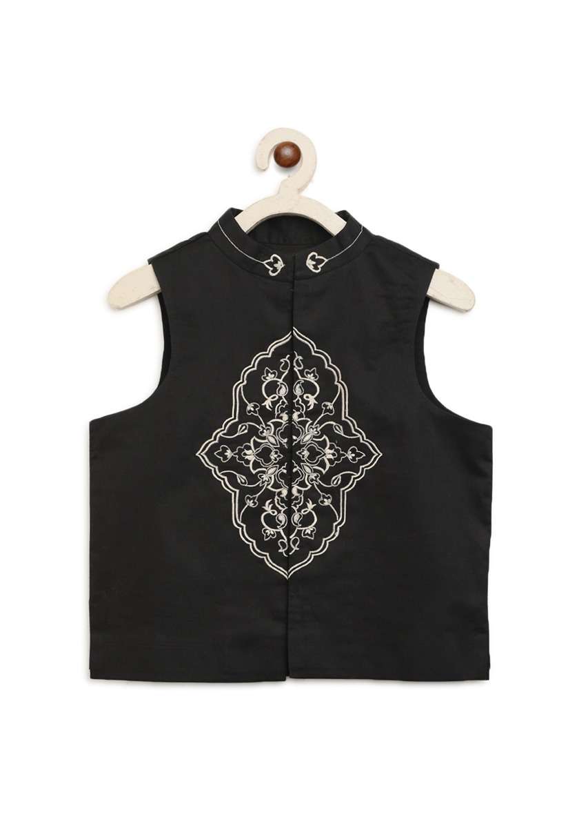 Kalki Boys White Kurta Set With Embroidered Buttis And Black Nehru Jacket With Ornate Embroidered Motif By Tiber Taber - Image 6
