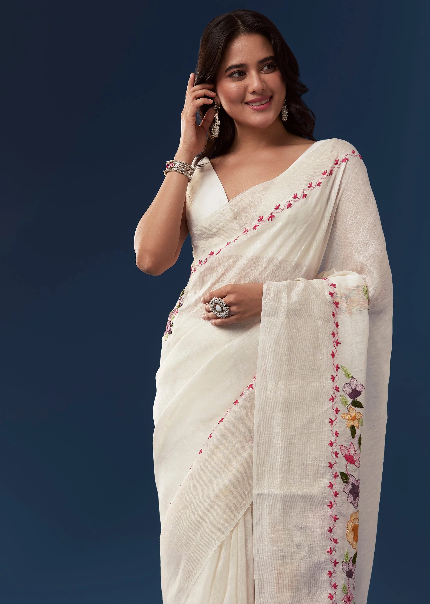 White Linen Saree With All Over Floral Resham Embroidery - Image 5