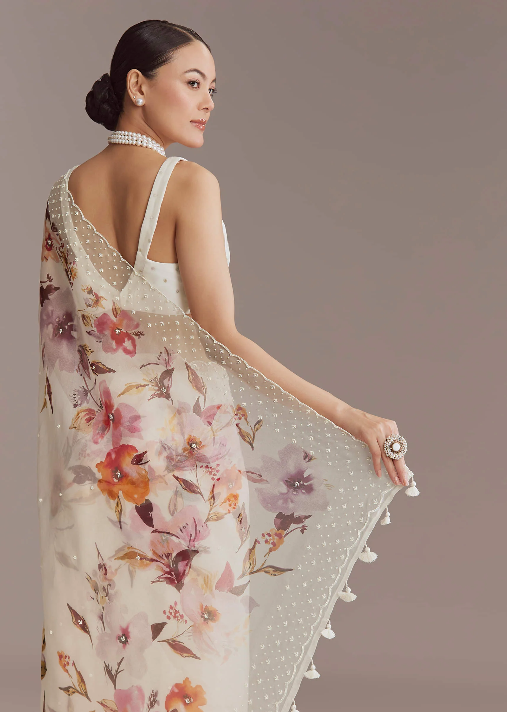 White Organza Printed Saree With Bead Embroidery - Image 6