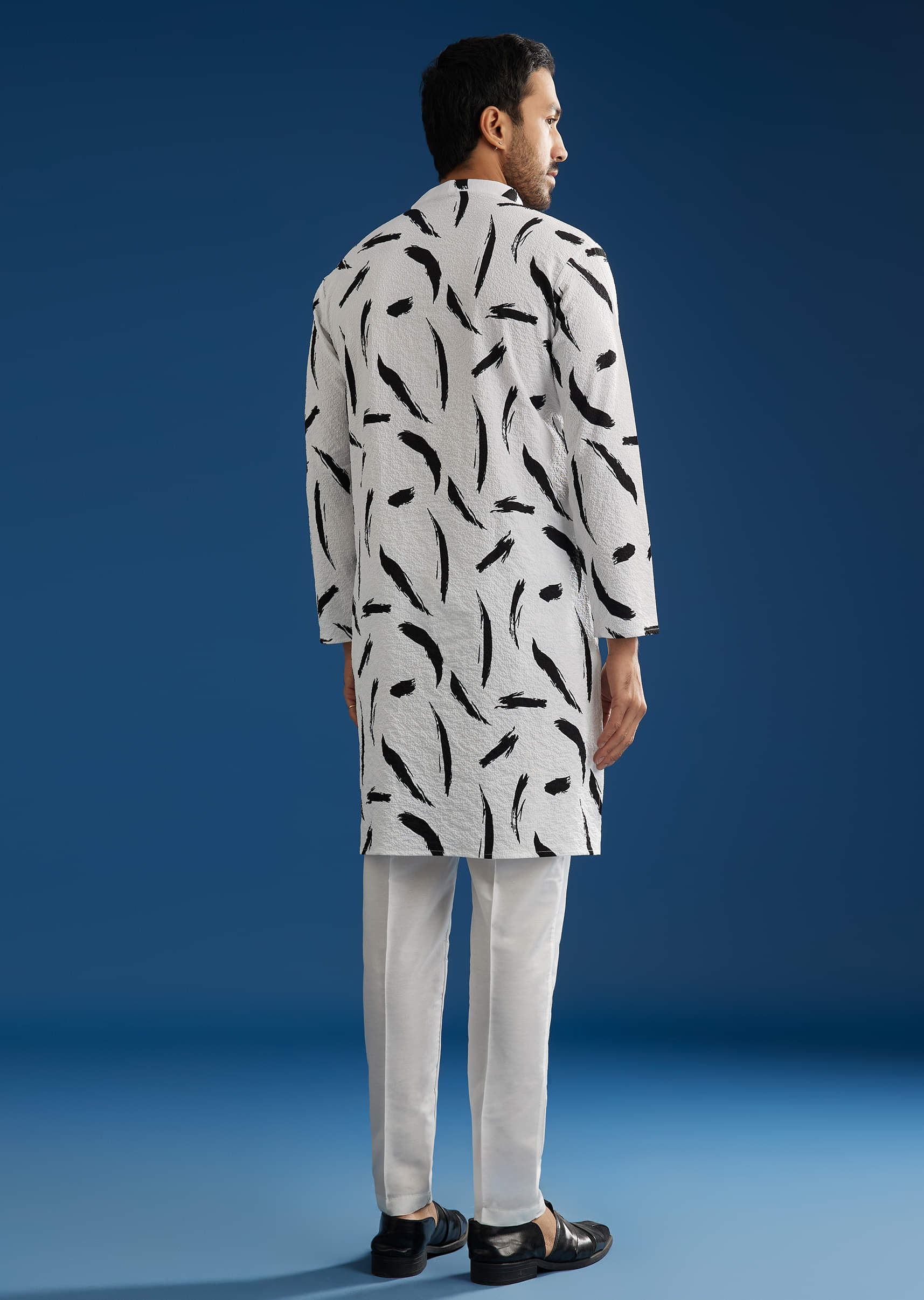 White Silk Kurta Set With Abstract Prints - Image 4