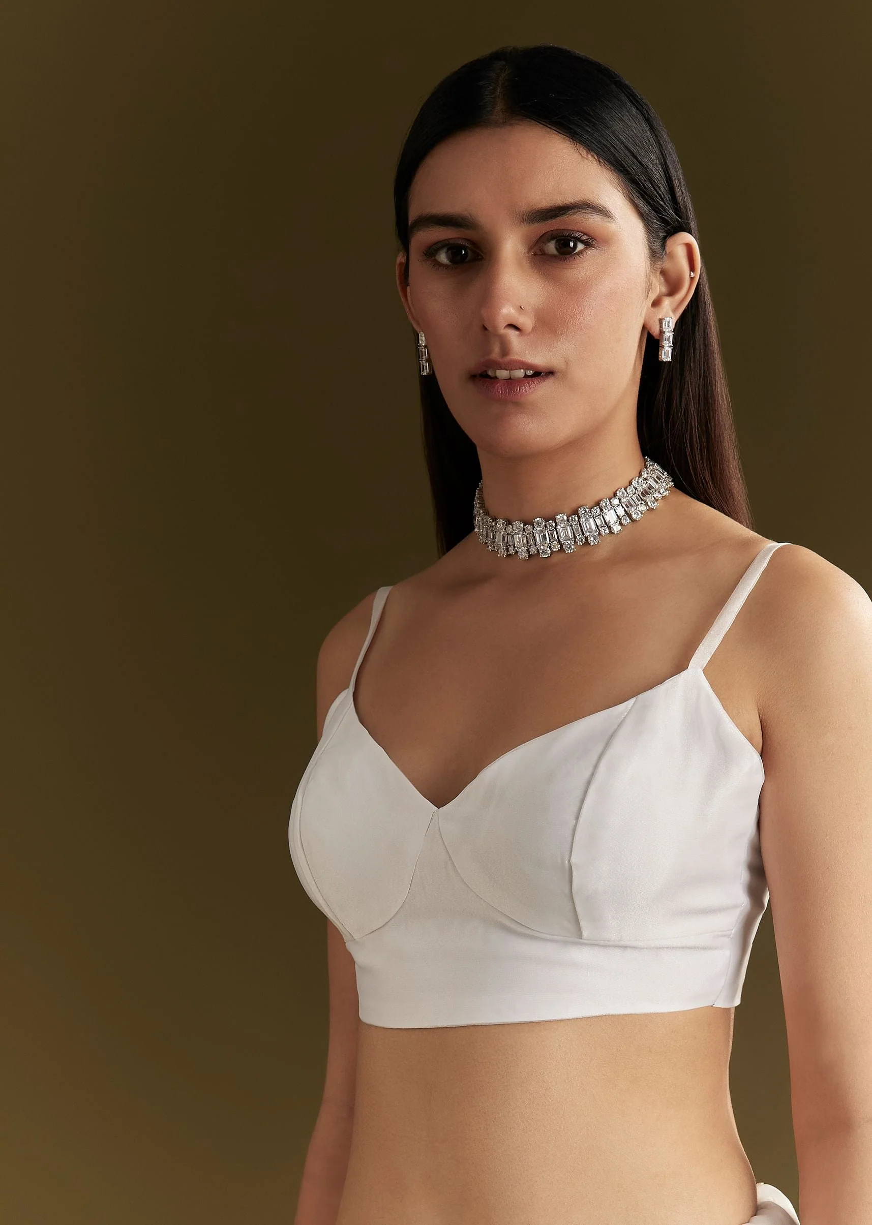 White Tissue Embroidered Saree With Scallop Border - Image 7