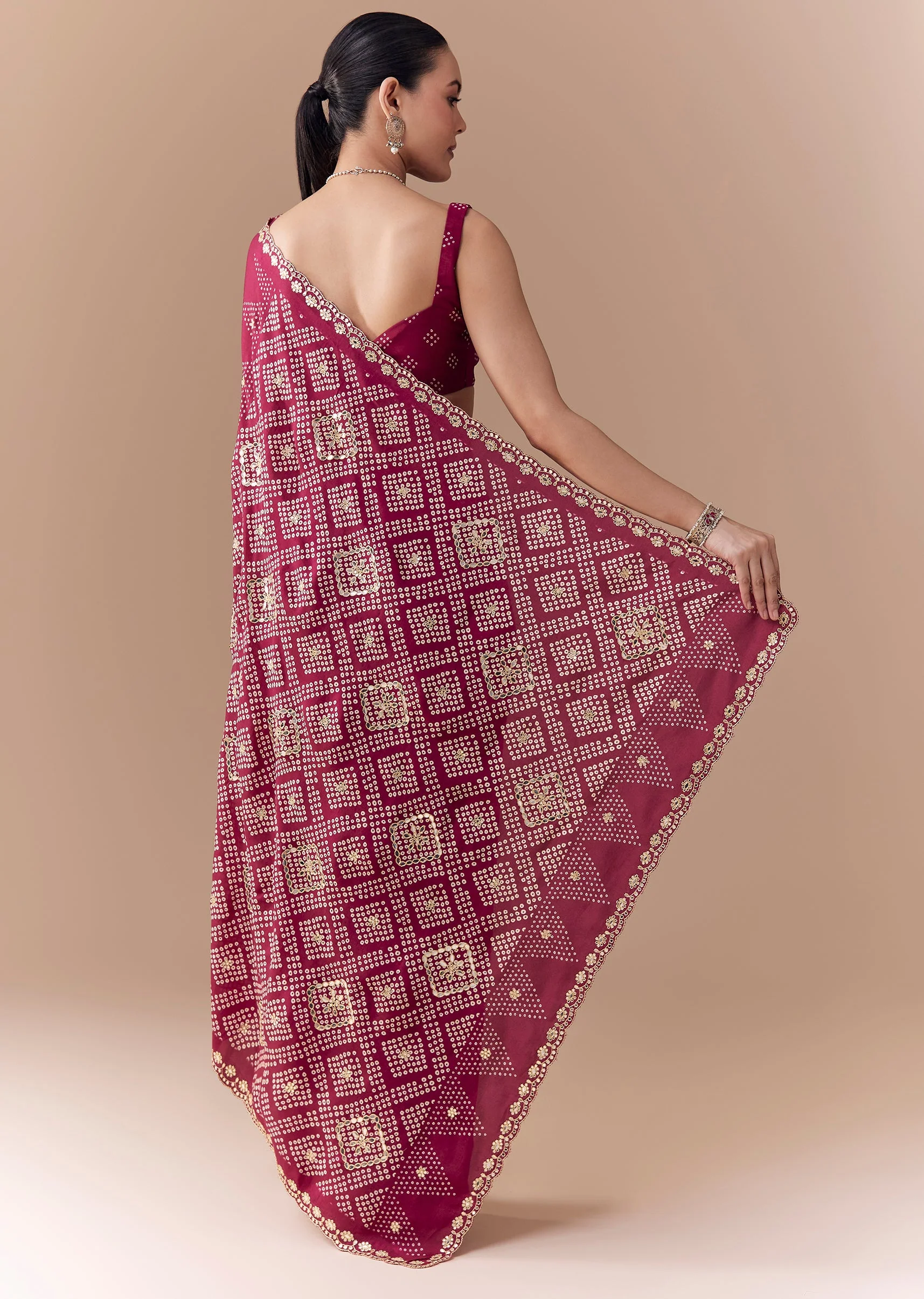Wine Crepe Bandhani Print Saree with Blouse Fabric - Image 4