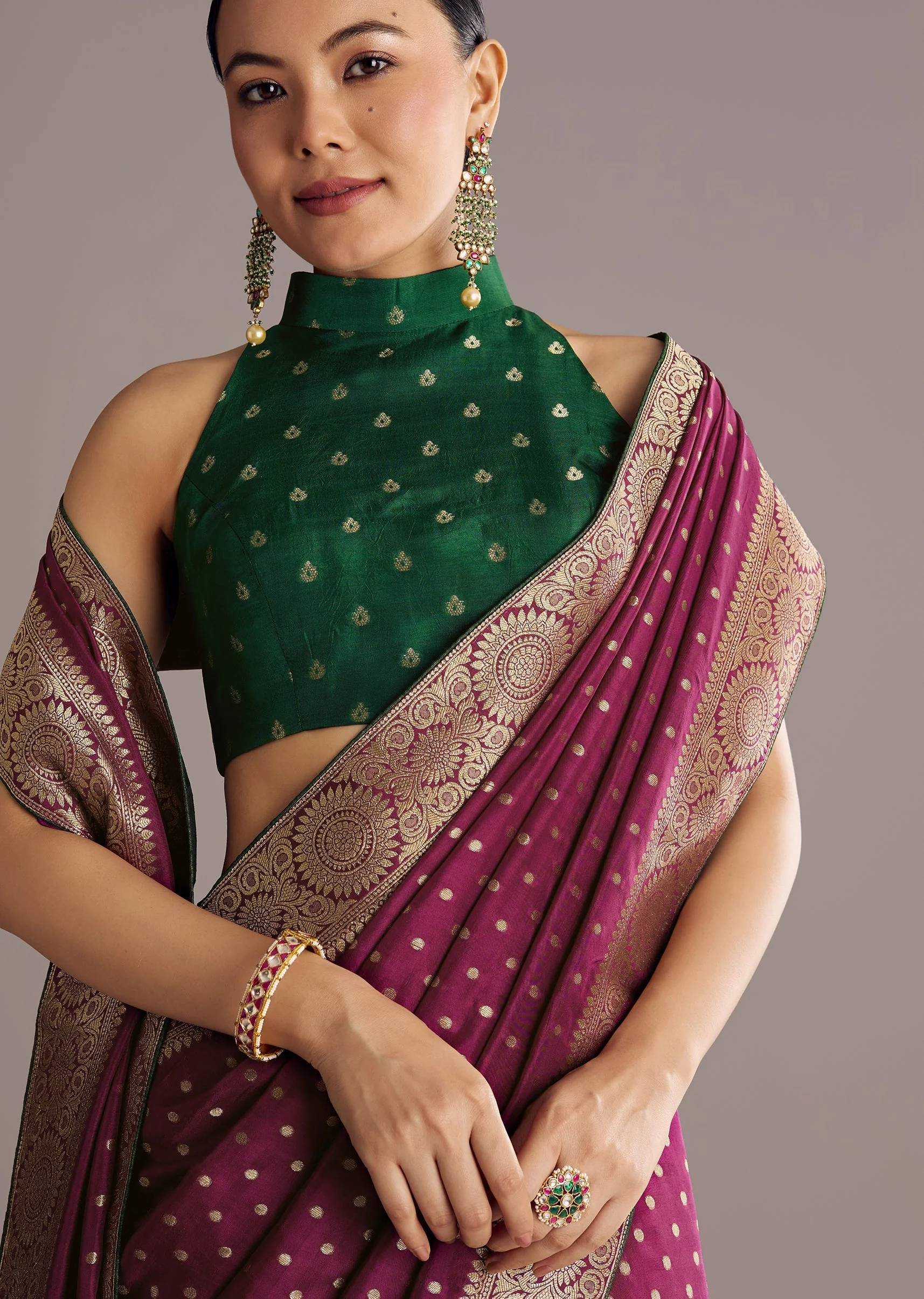Wine Dola Silk Saree With Butti Work And Floral Border - Image 3