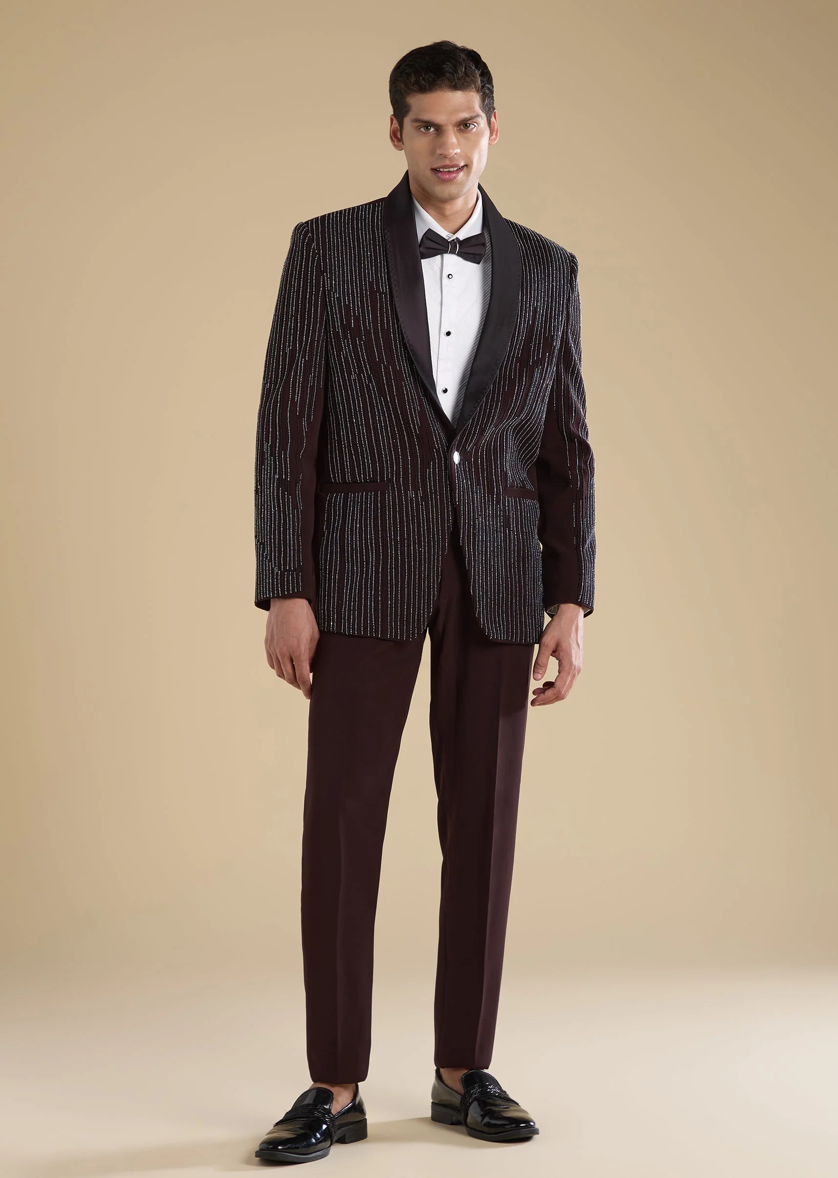 Wine Embellished Tuxedo Set With Bow Shirt And Trousers - Image 4