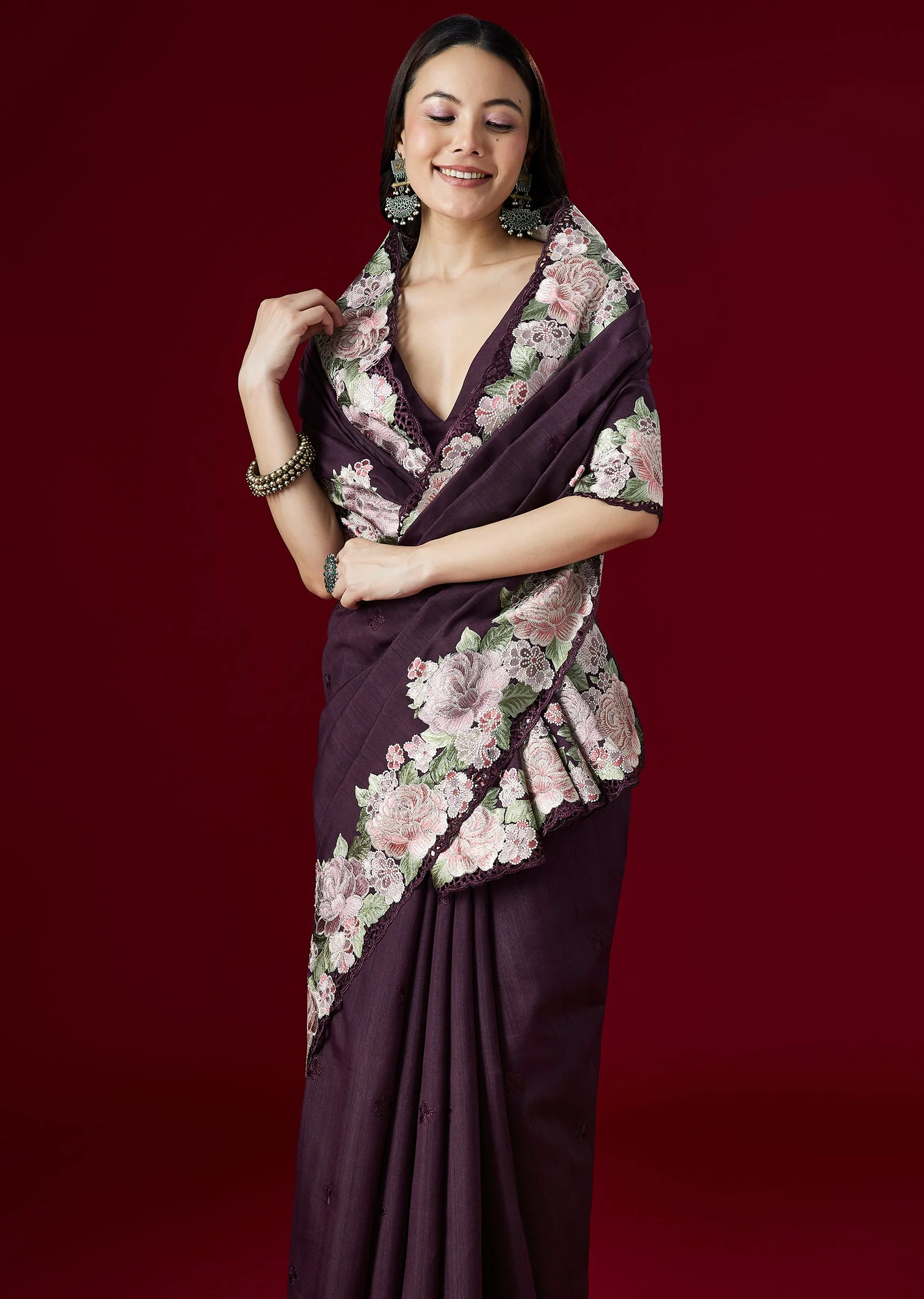 Wine Kora Silk Saree With Floral Thread Embroidered Border - Image 5