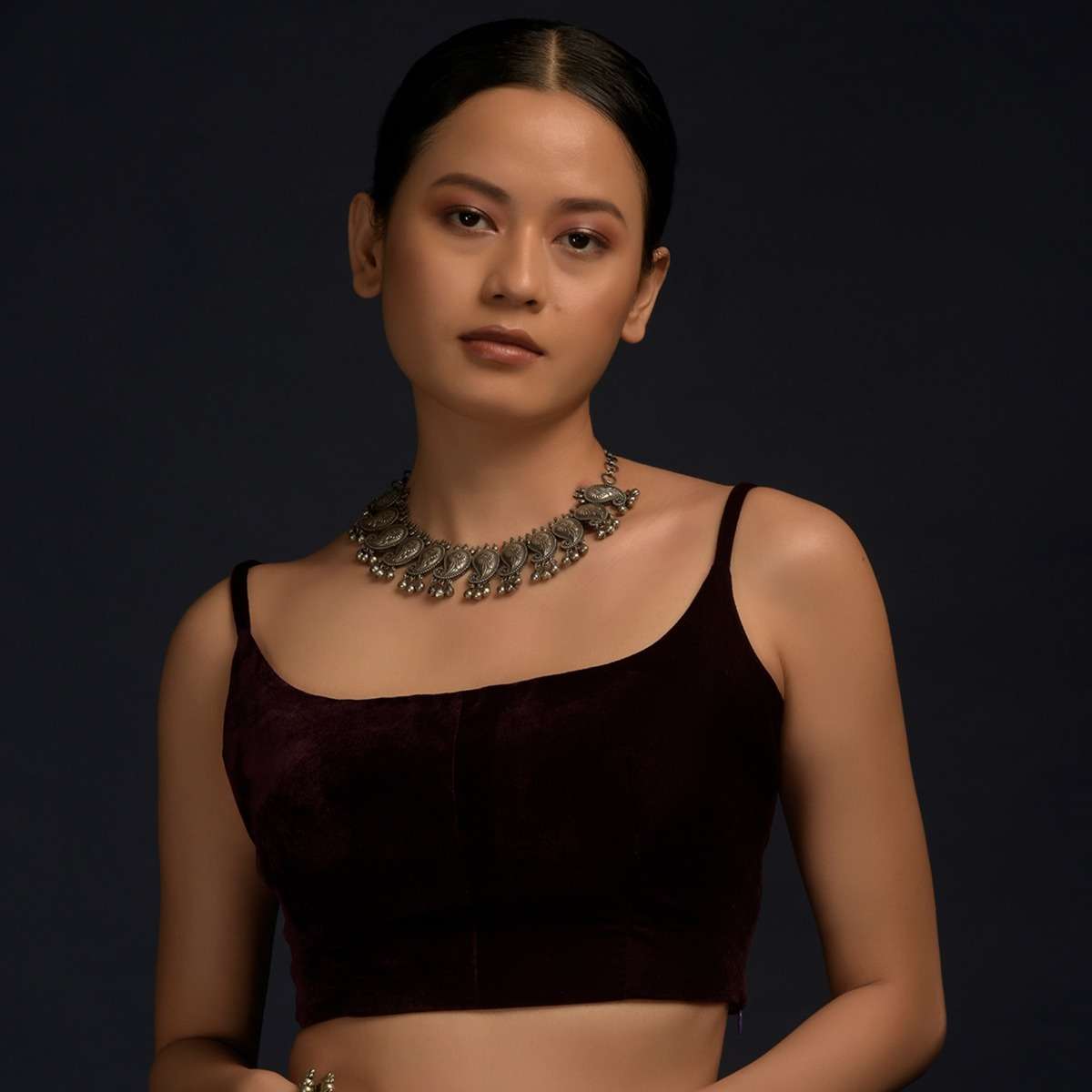 Wine Purple Blouse In Velvet With Straps On The Shoulder And Tube Neckline - Image 3