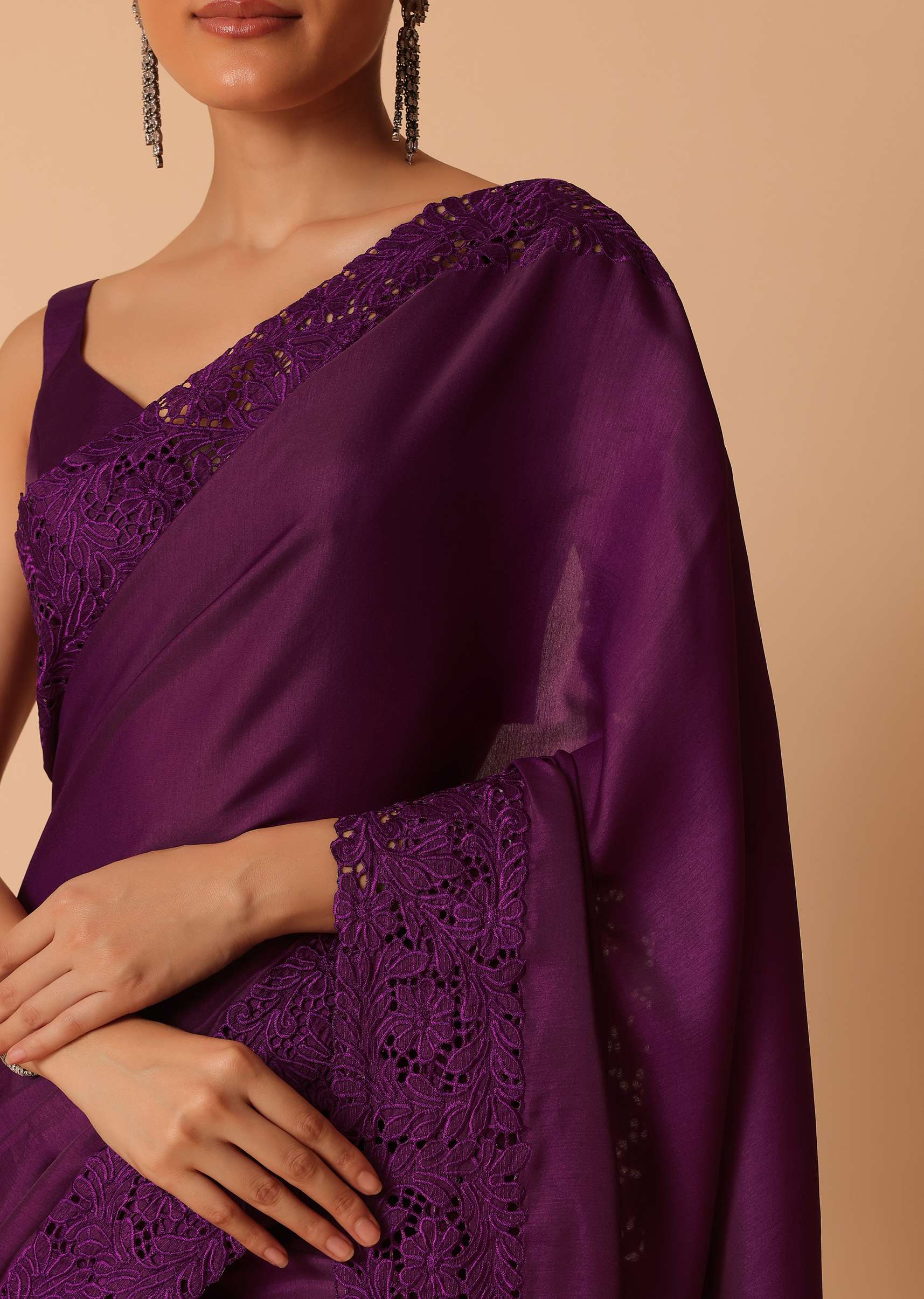 Wine Tussar Saree With Lace Border And Unstitched Blouse Piece - Image 5