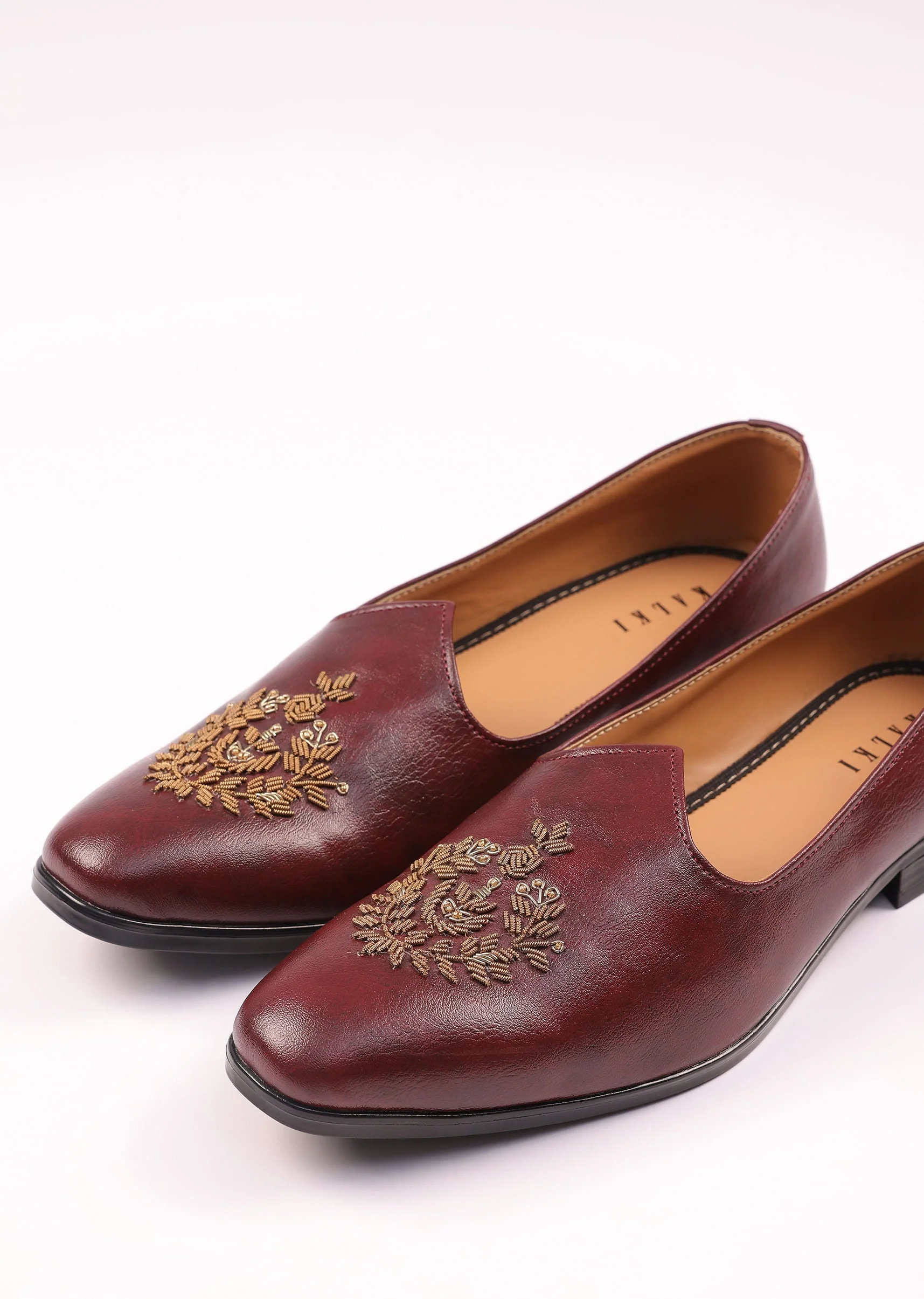 Wine Vegan Leather Jutti With Zardosi Work - Image 2