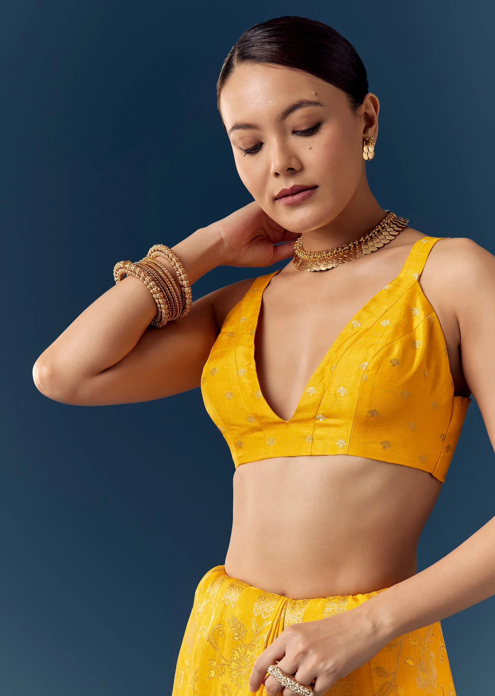 Yellow Dola Silk Saree with Floral Jaal Weave - Image 7