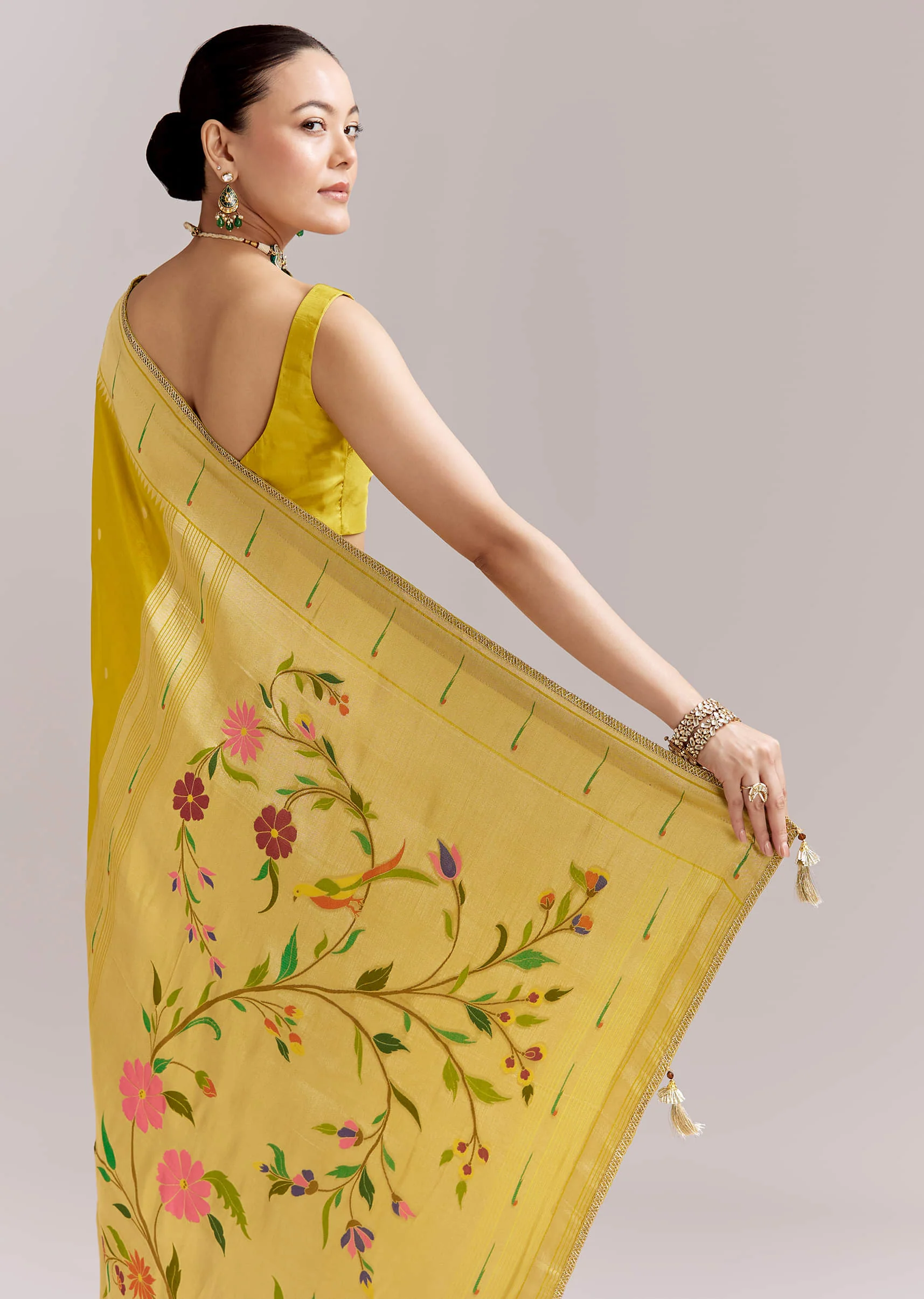 Yellow Dola Silk Woven Muniya Paithani Saree With Zari Border - Image 6