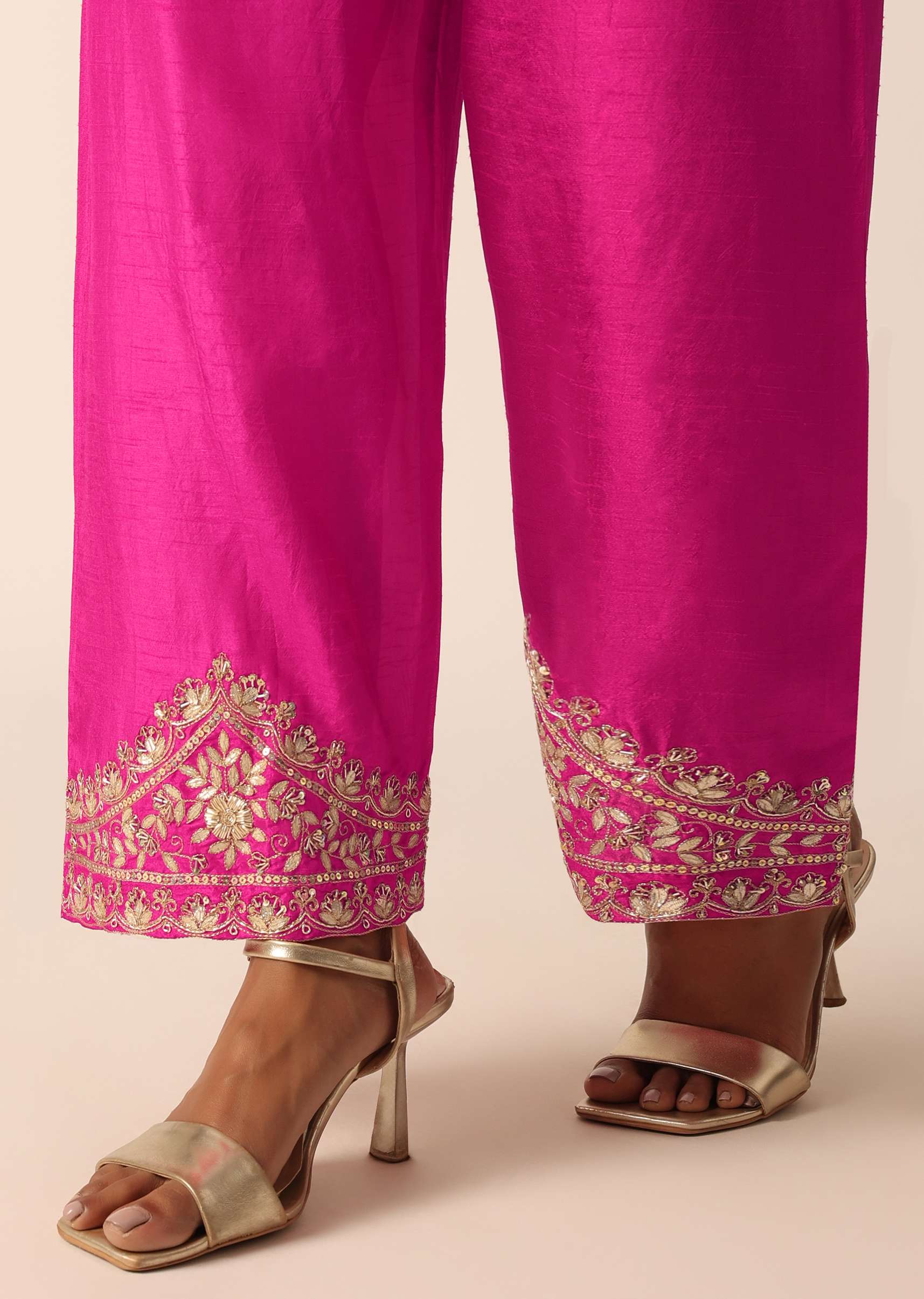 Yellow Embroidered Kurta Set With Organza Dupatta And Gota Patti Work - Image 10