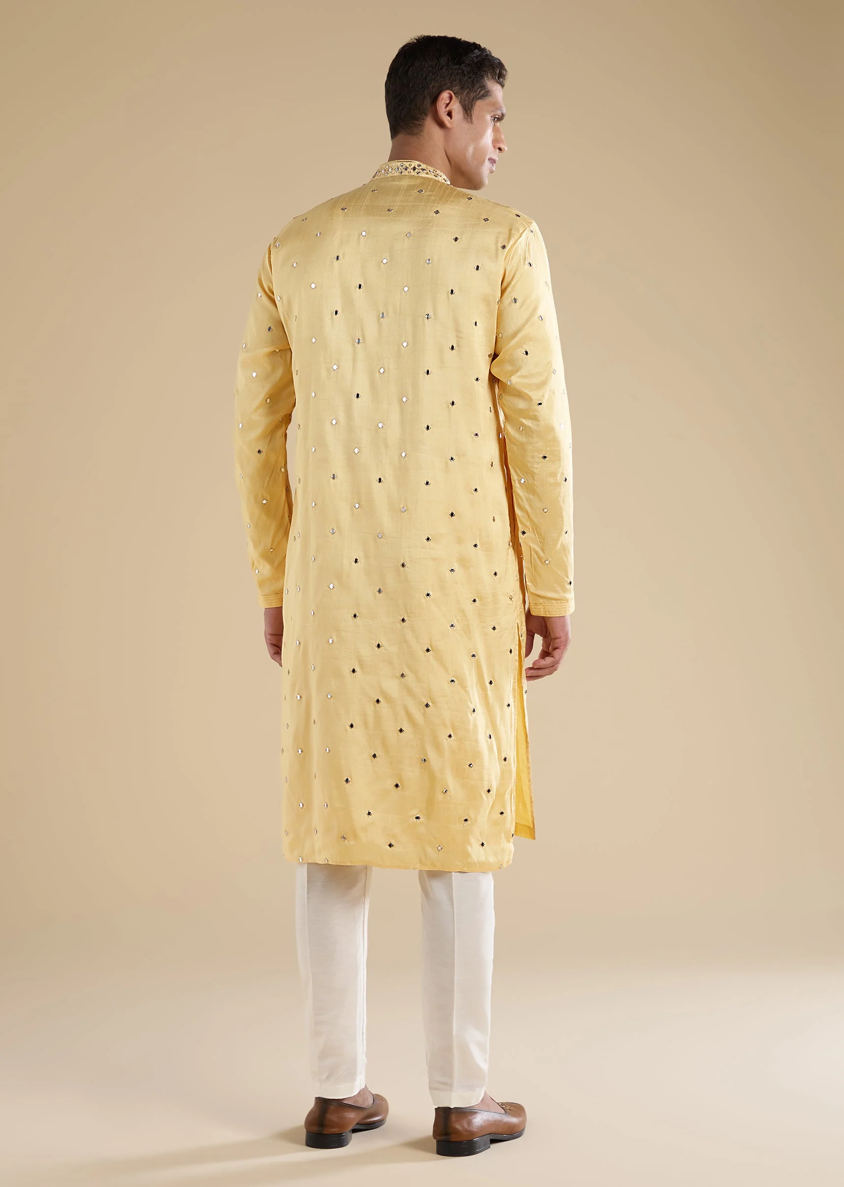 Yellow Embroidered Kurta Set With Thread Work - Image 5