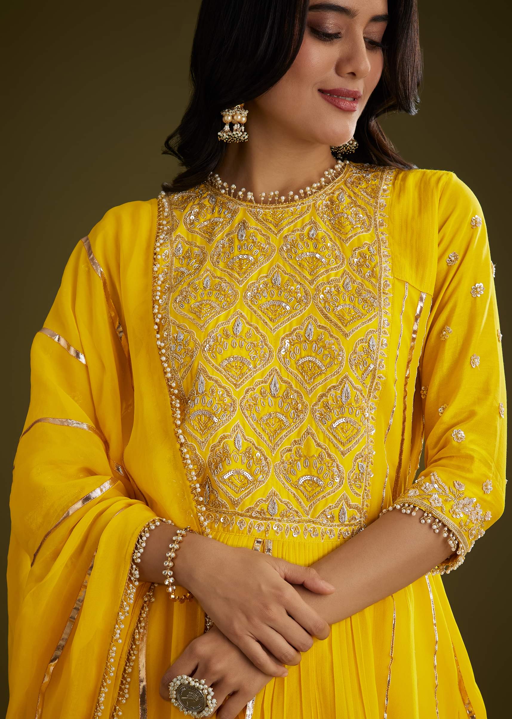 Yellow Georgette Gotta Lace Kurta Set With Cut Dana and Sequins Embellishments - Image 4
