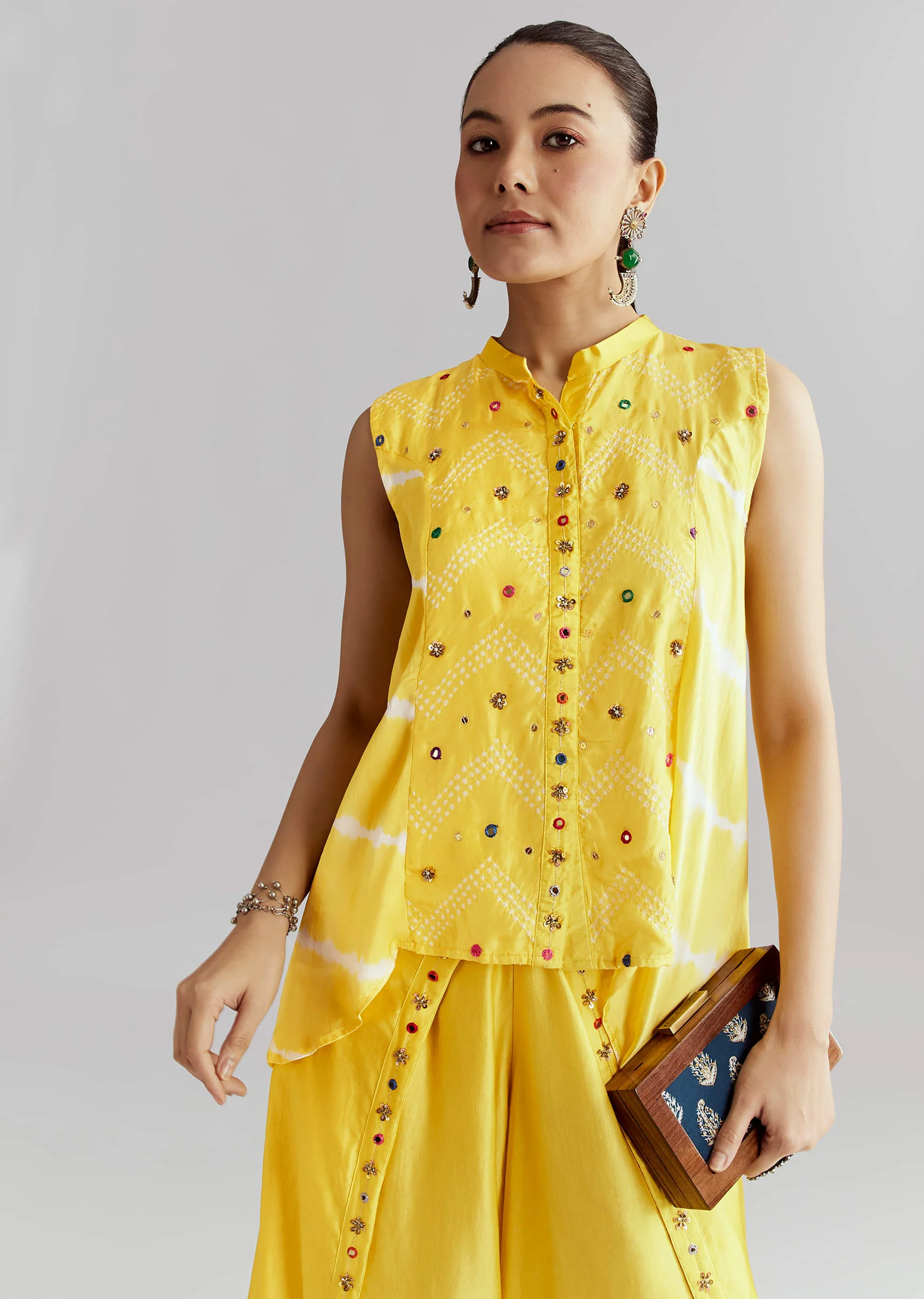 Yellow Satin Indo Western Set With Bandhani And Leheriya Print - Image 2