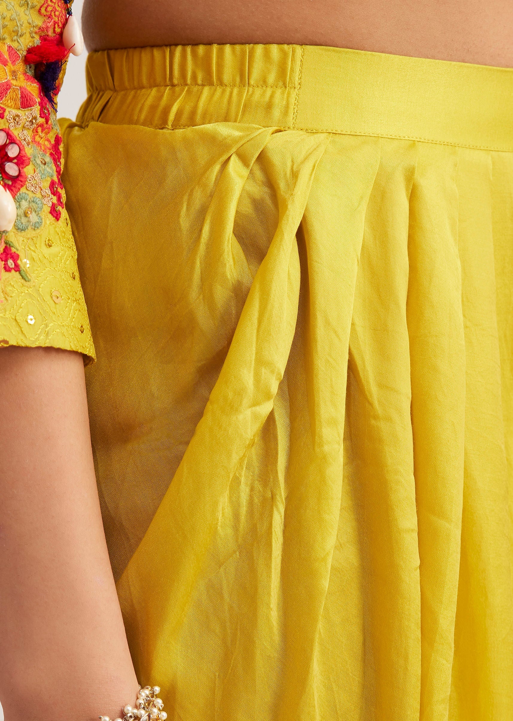 Yellow Silk Kurta Dhoti Set With Resham Embroidery And Tassel Details - Image 6