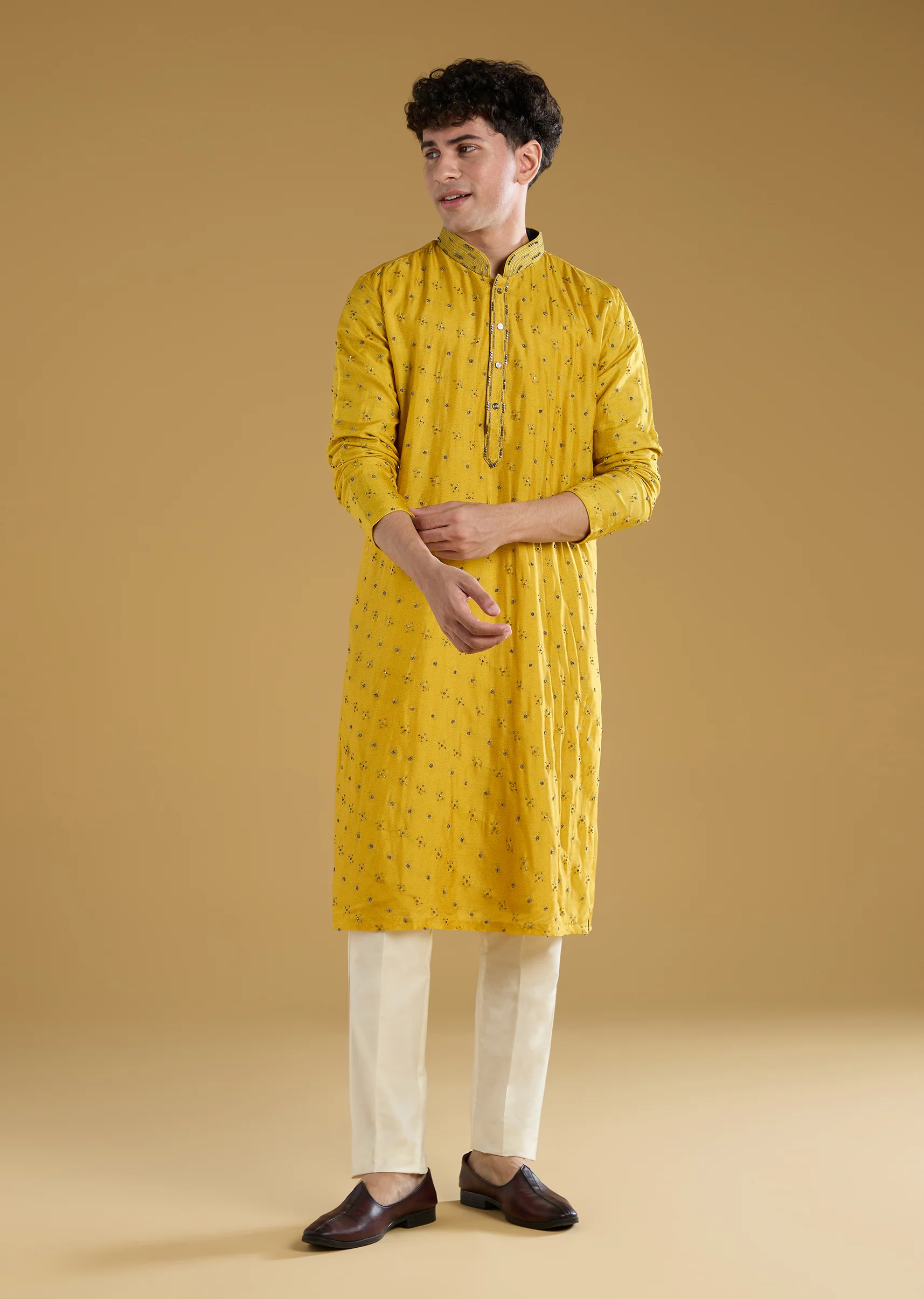Yellow Silk Resham Embroidered Kurta Set With Mirrorwork - Image 4