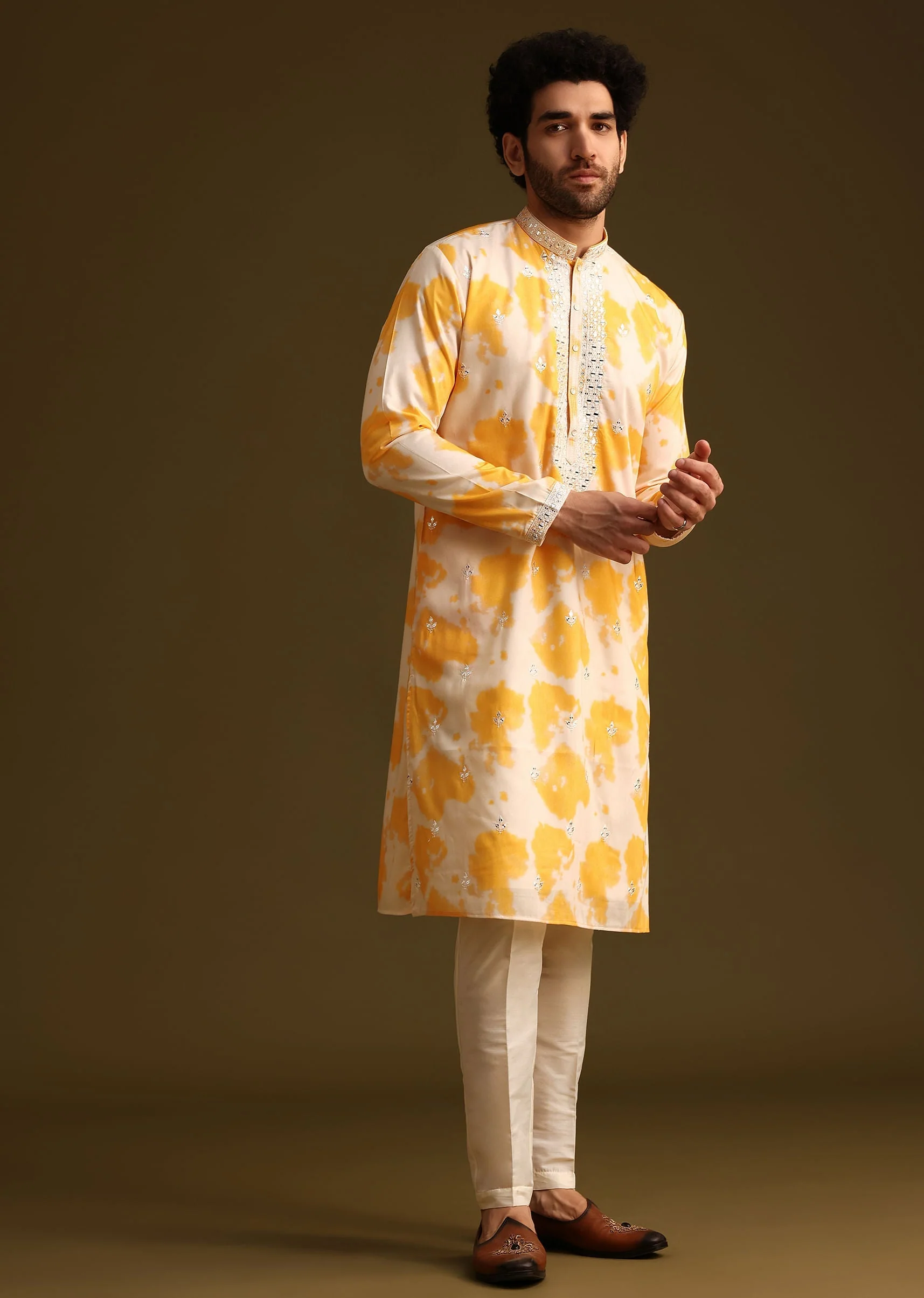 Yellow Tye Dye Print Kurta Set With Mirror Work - Image 4